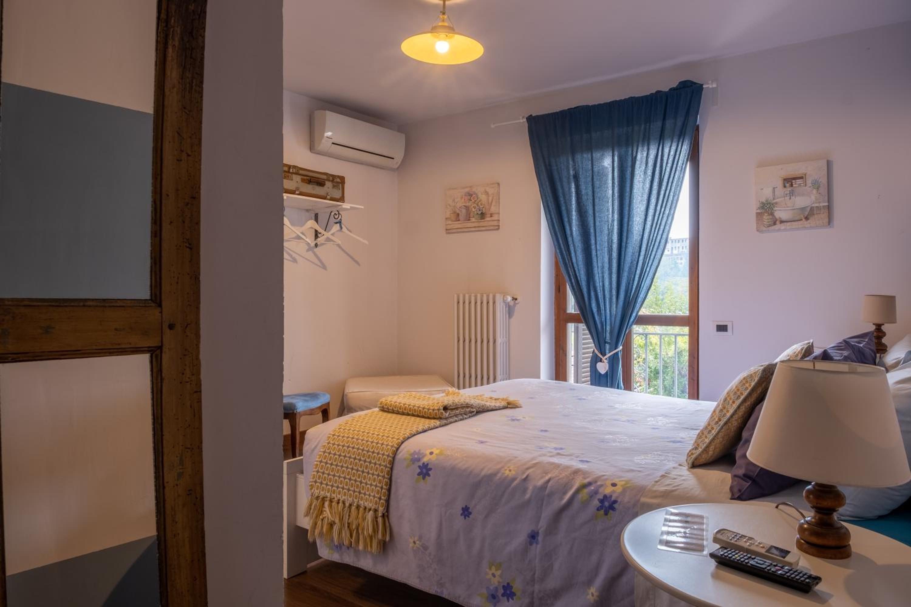 Double Room with Private Bathroom photo 1