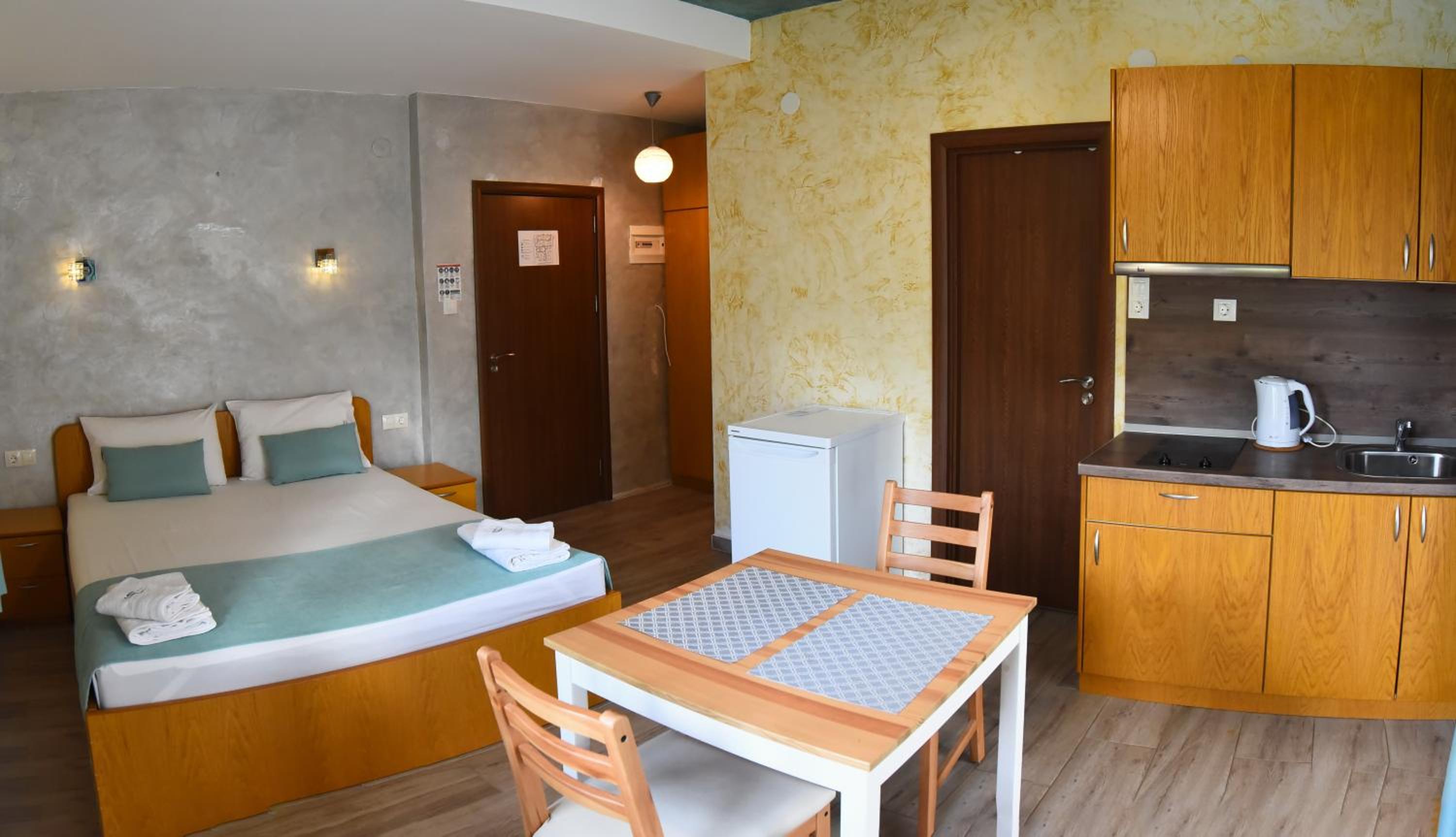 Double Room with Balcony - Photo 29