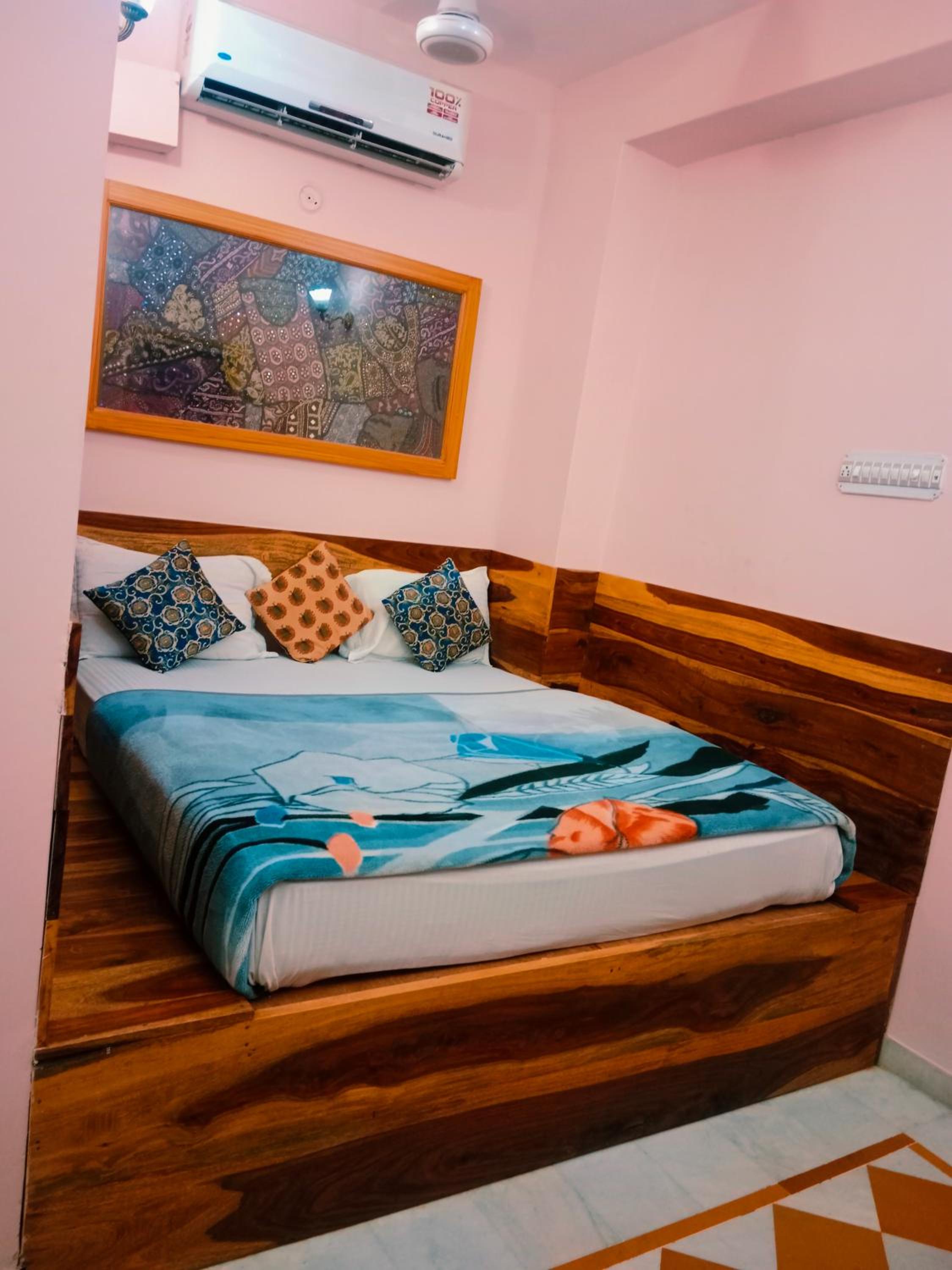 Deluxe Double Room photo 3