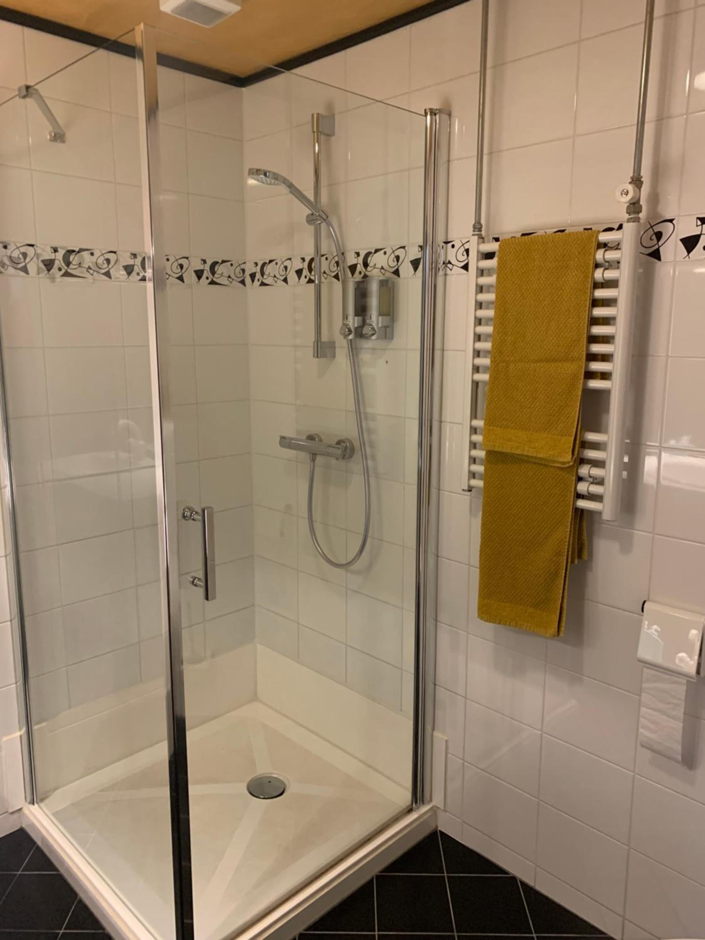 Double Room With Private Bathroom photo 3
