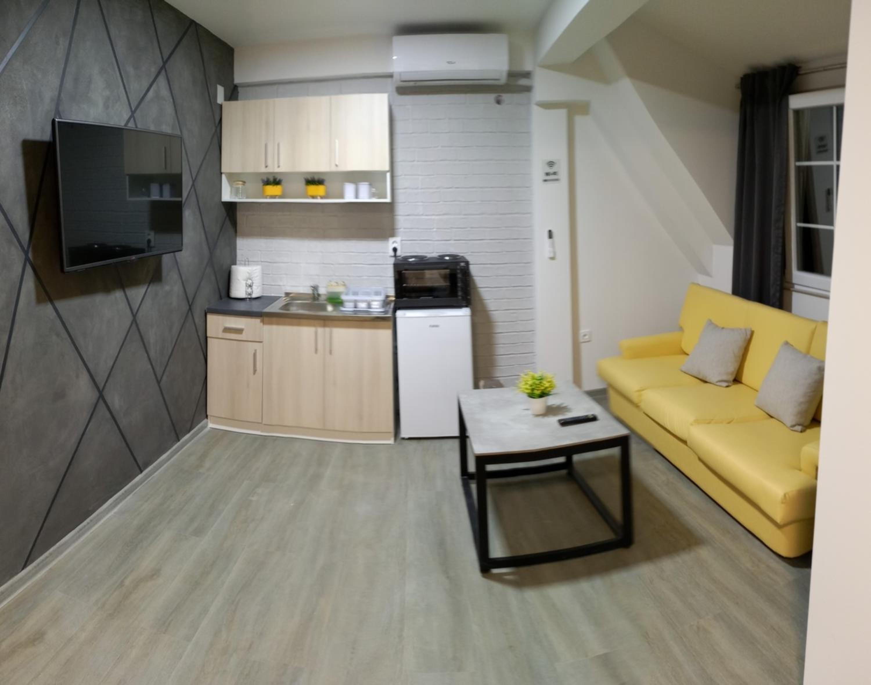 One-Bedroom Apartment photo 3