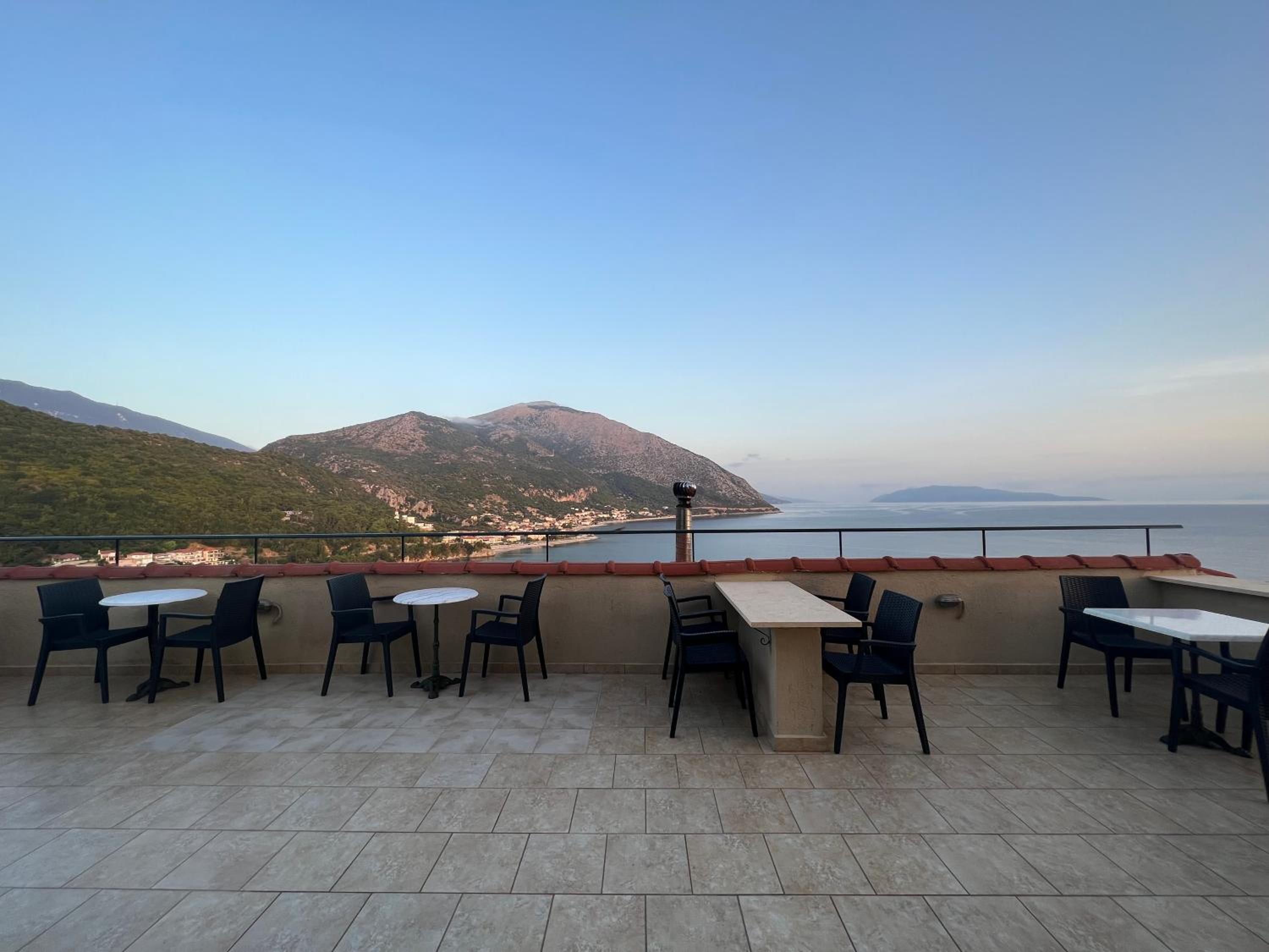 Standard Double or Twin Room with Sea View - Photo 27