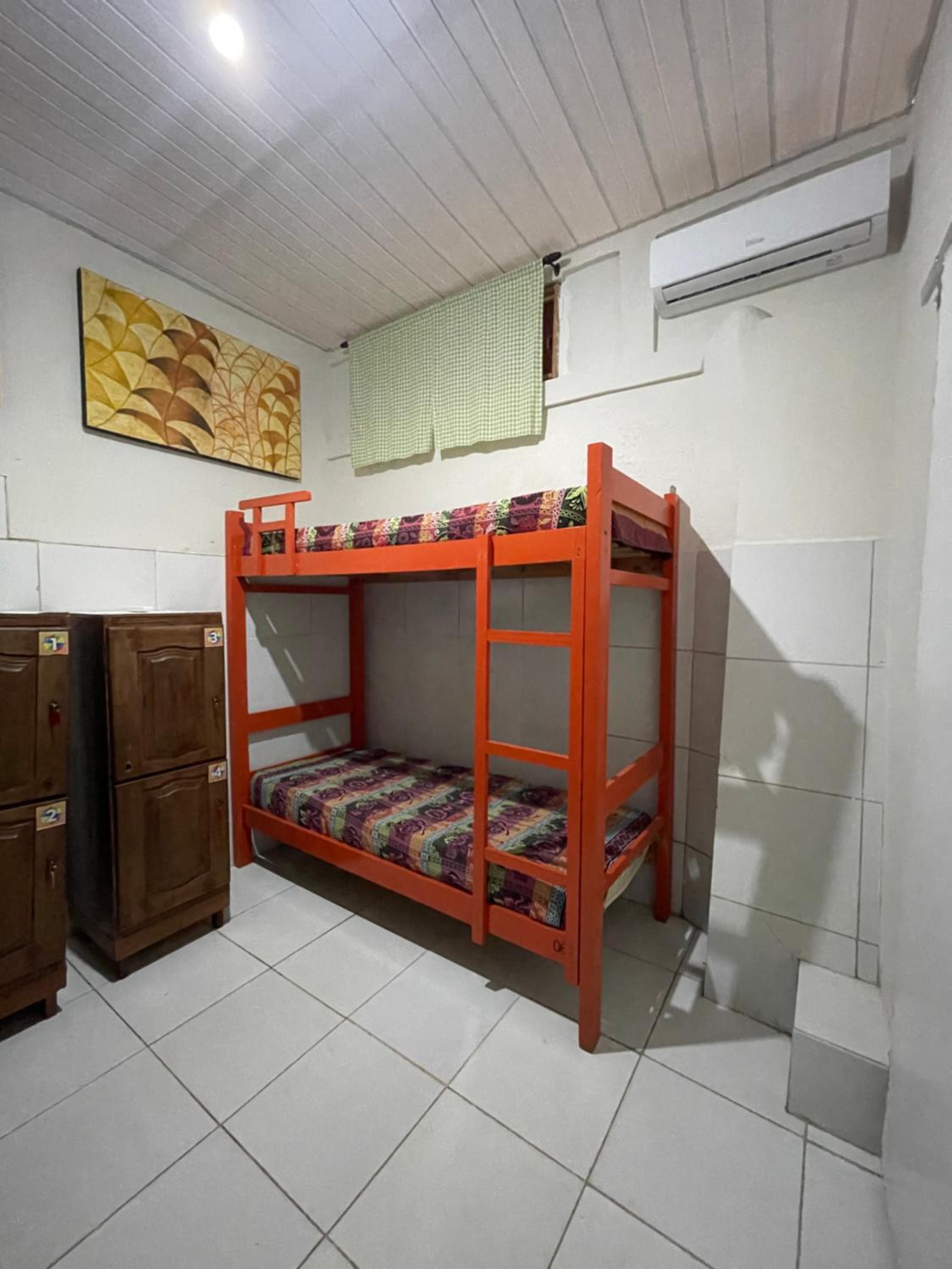 Bed in 4-Bed Mixed Dormitory Room photo 2
