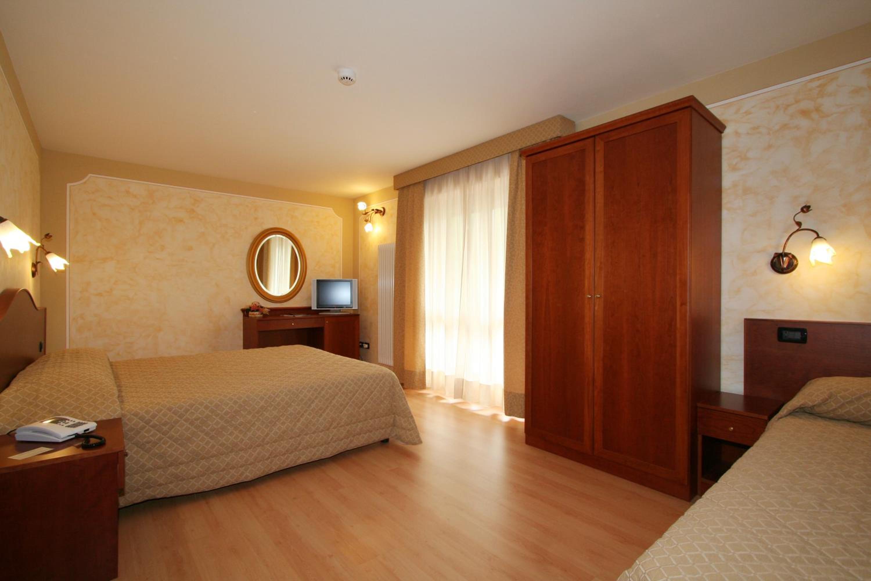 Triple Room with Balcony photo 1