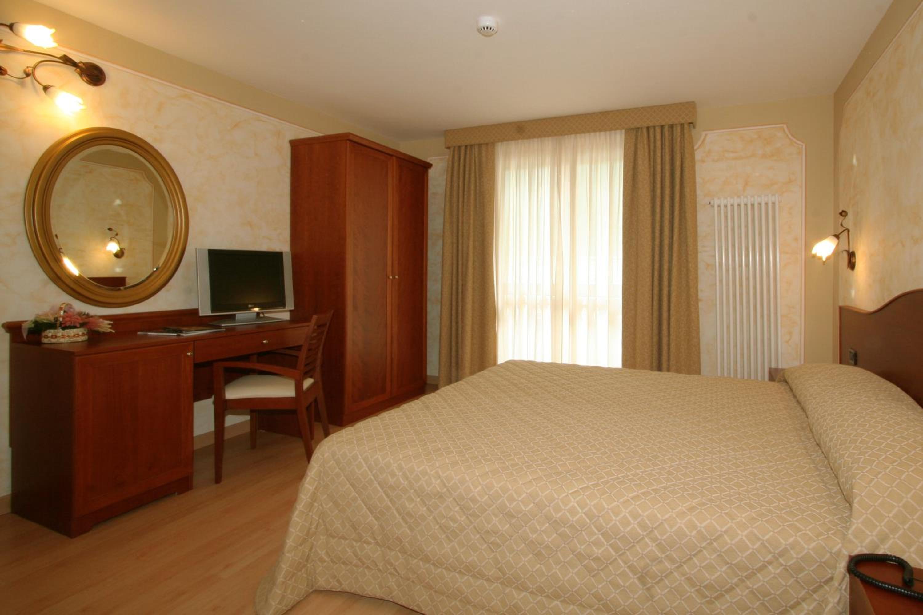 Double Room with Balcony (1 Adult) photo 1