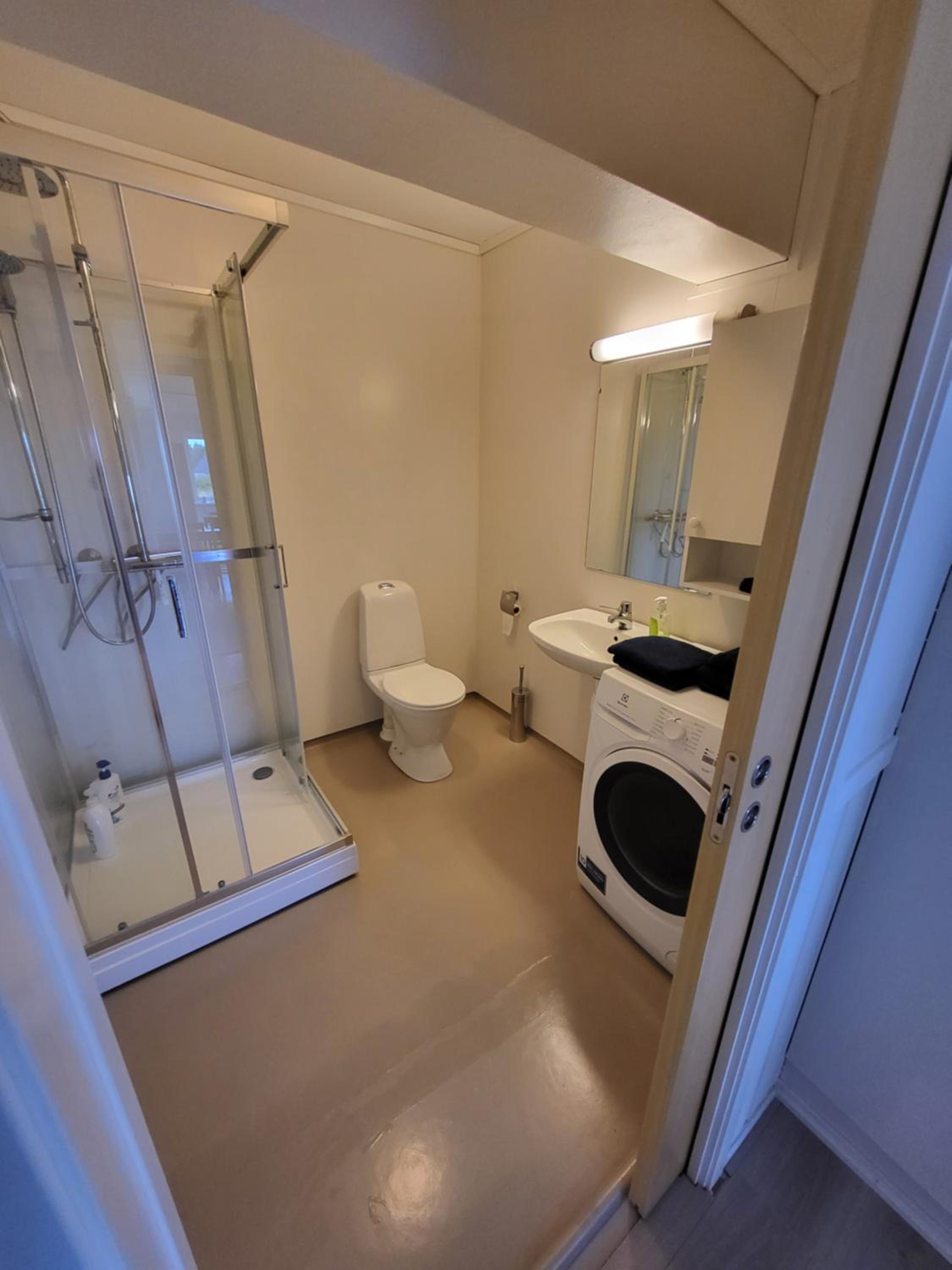 One-Bedroom Apartment - Photo 22