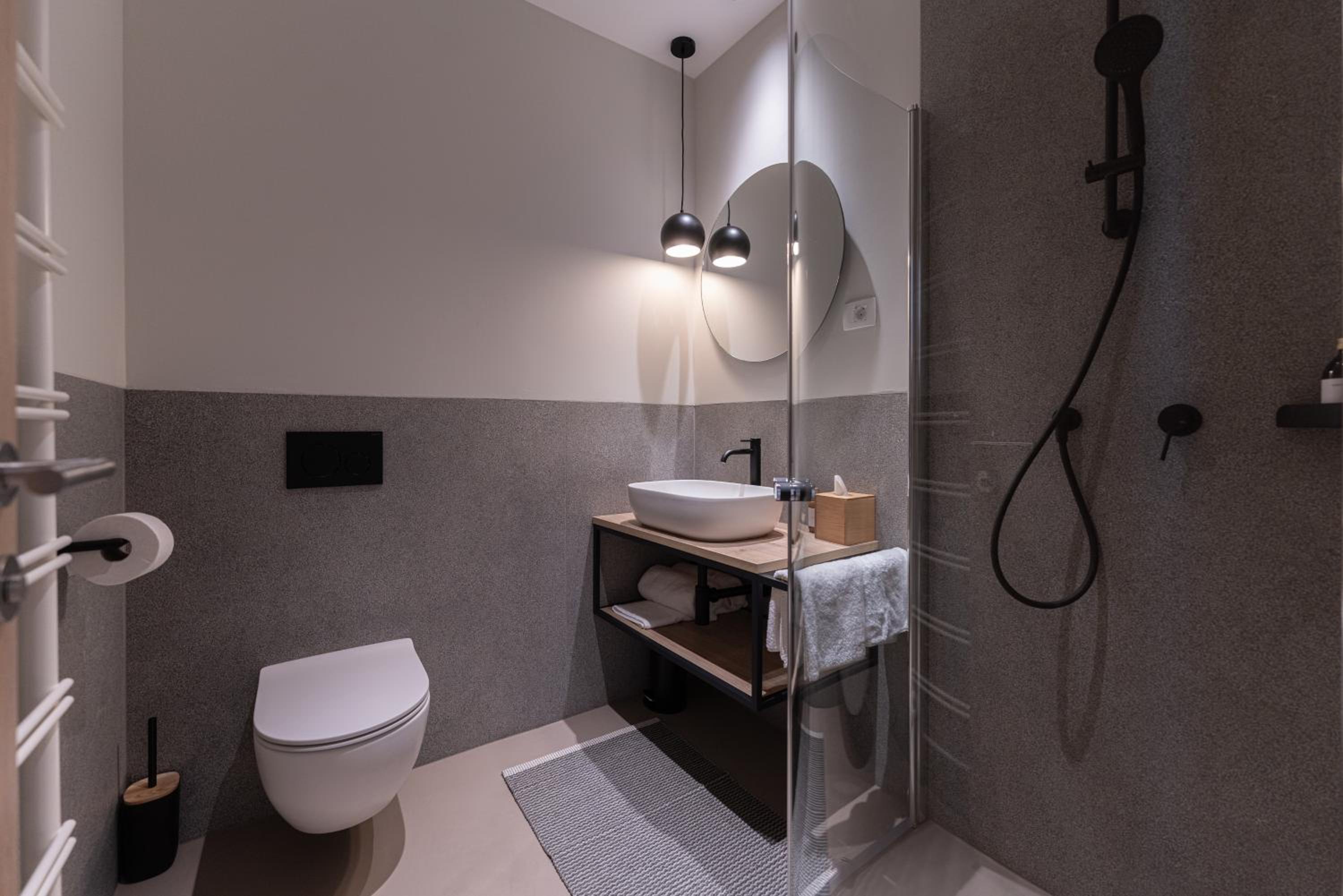 Double Room - Photo 8