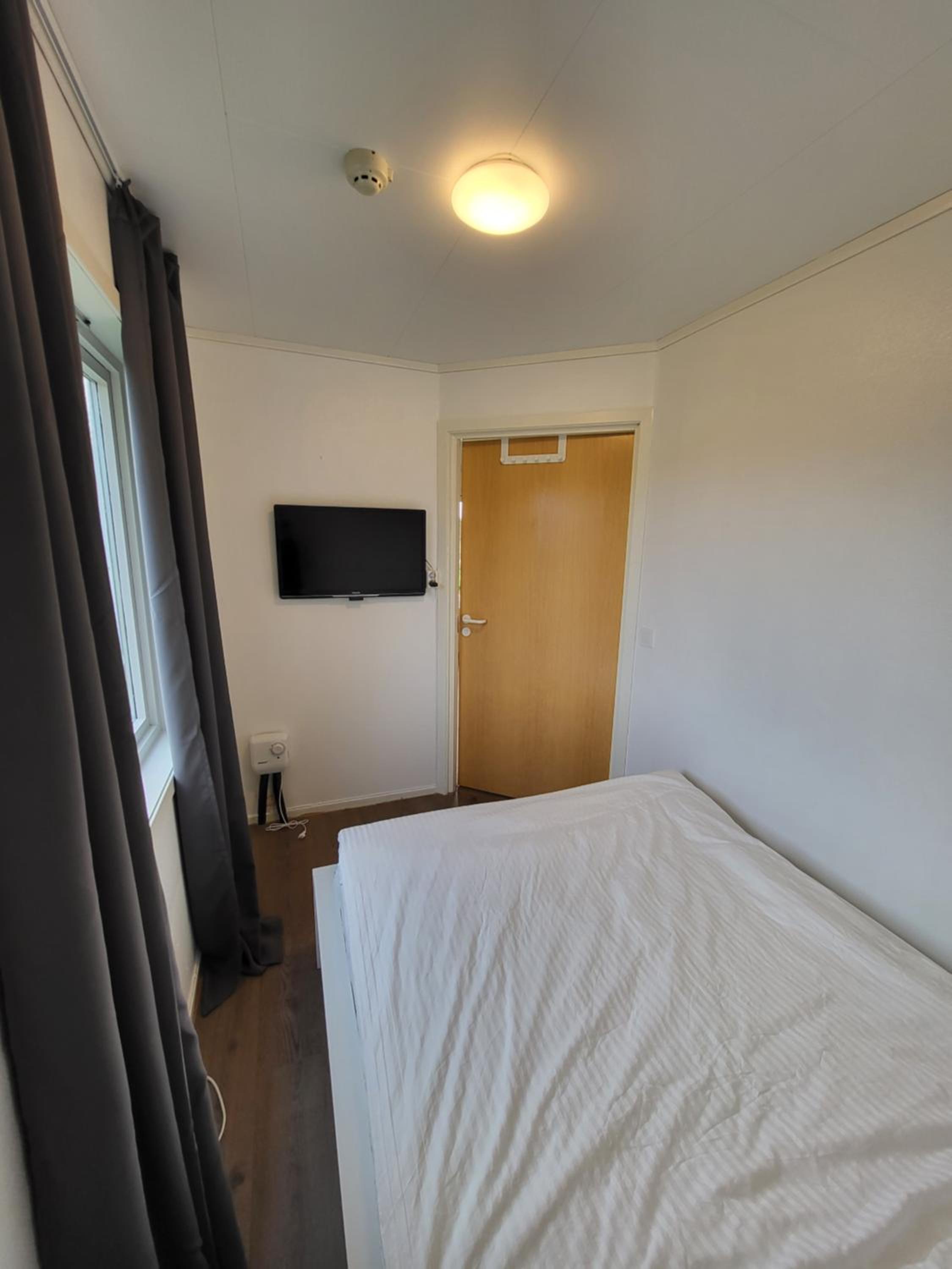 One-Bedroom Apartment - Photo 21