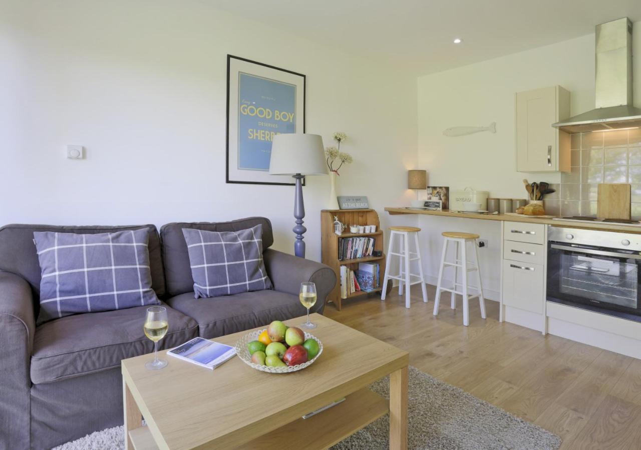 One-Bedroom House photo 2