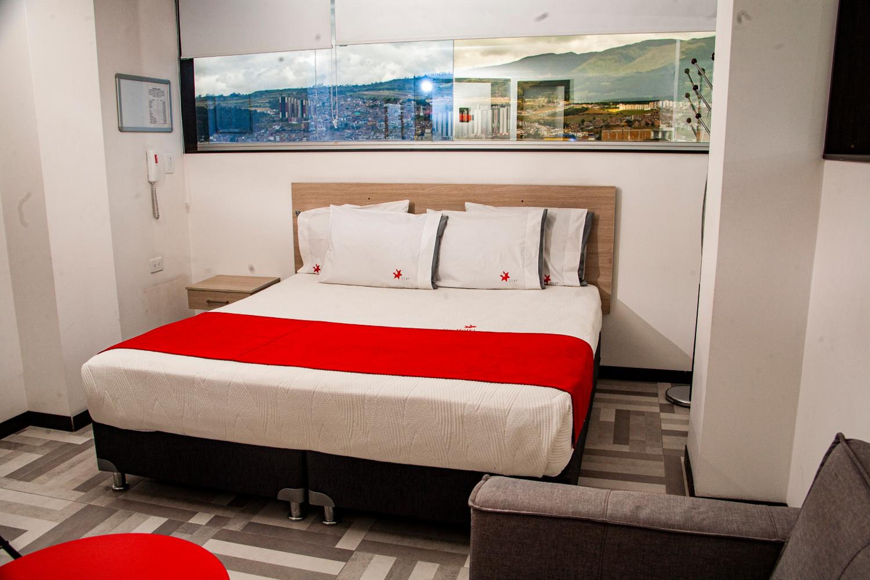 Superior King Room photo 2