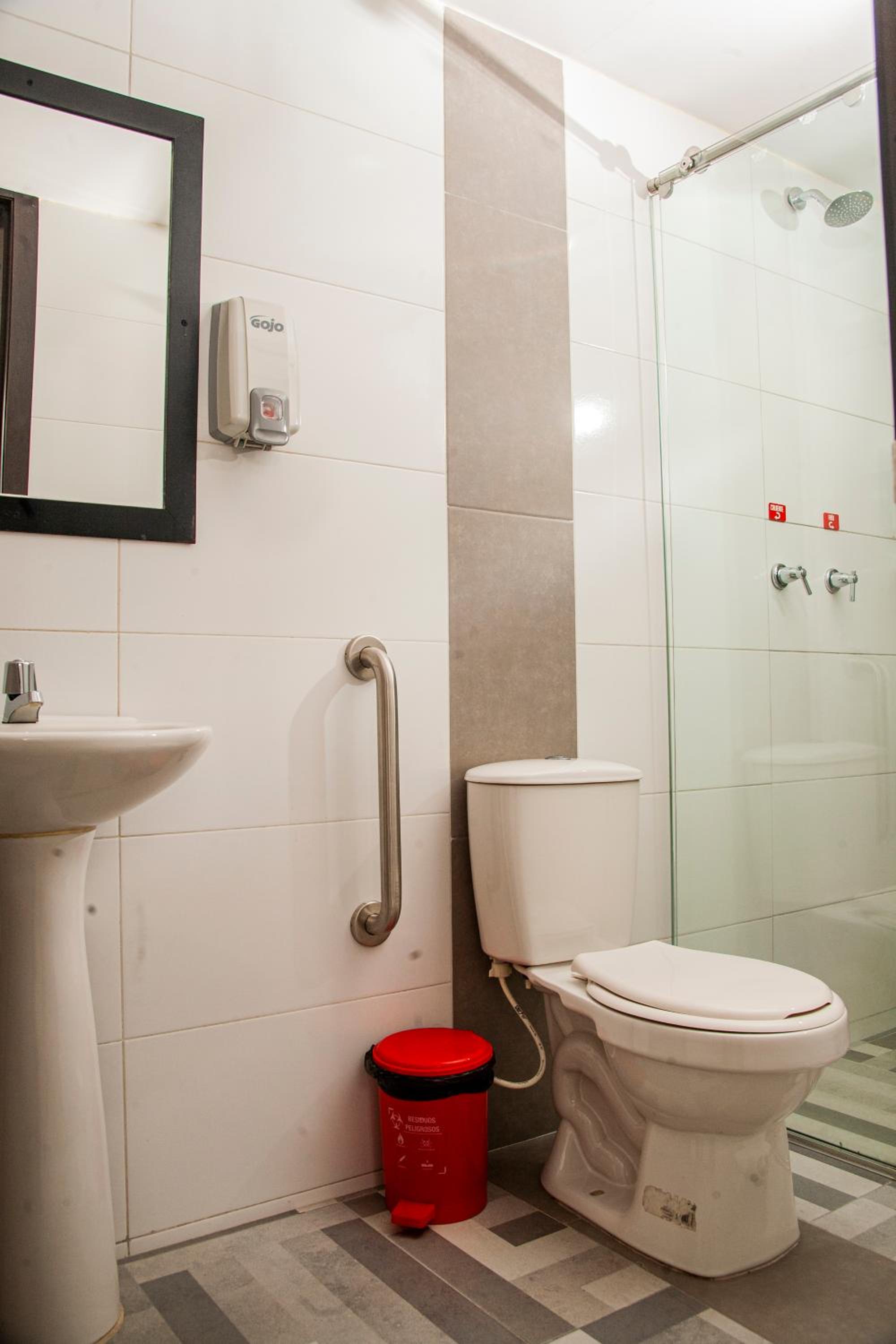 Standard King Room photo 2