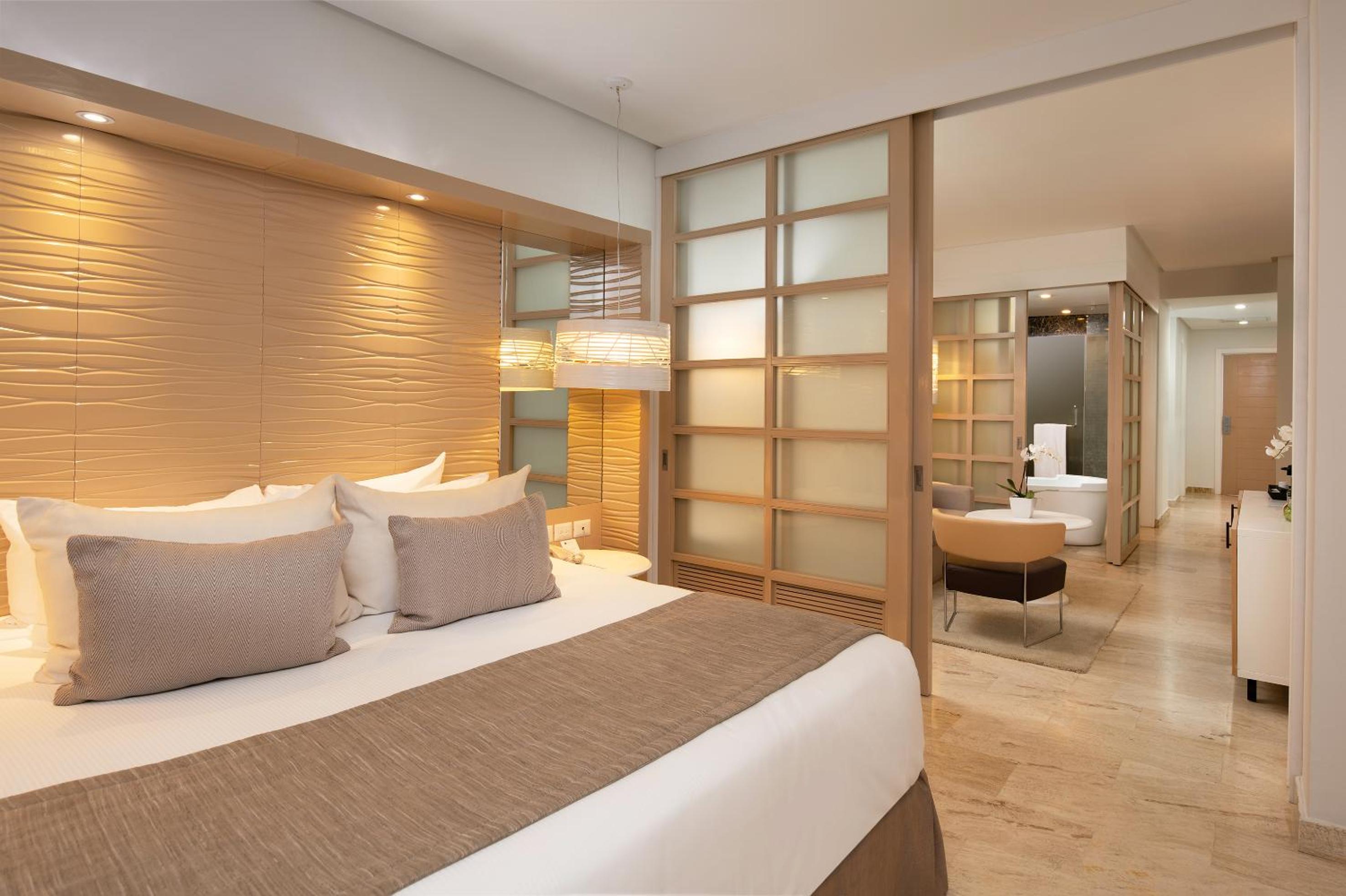 Junior Suite Ocean View - Photo 1