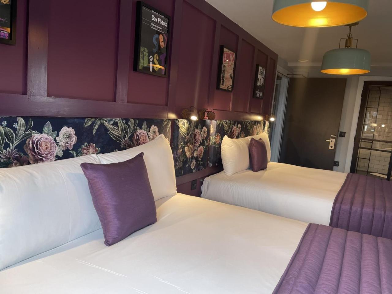 Deluxe Quadruple Room - Photo 3
