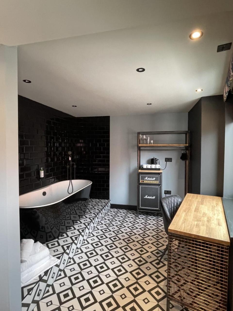 Deluxe Quadruple Room - Photo 6