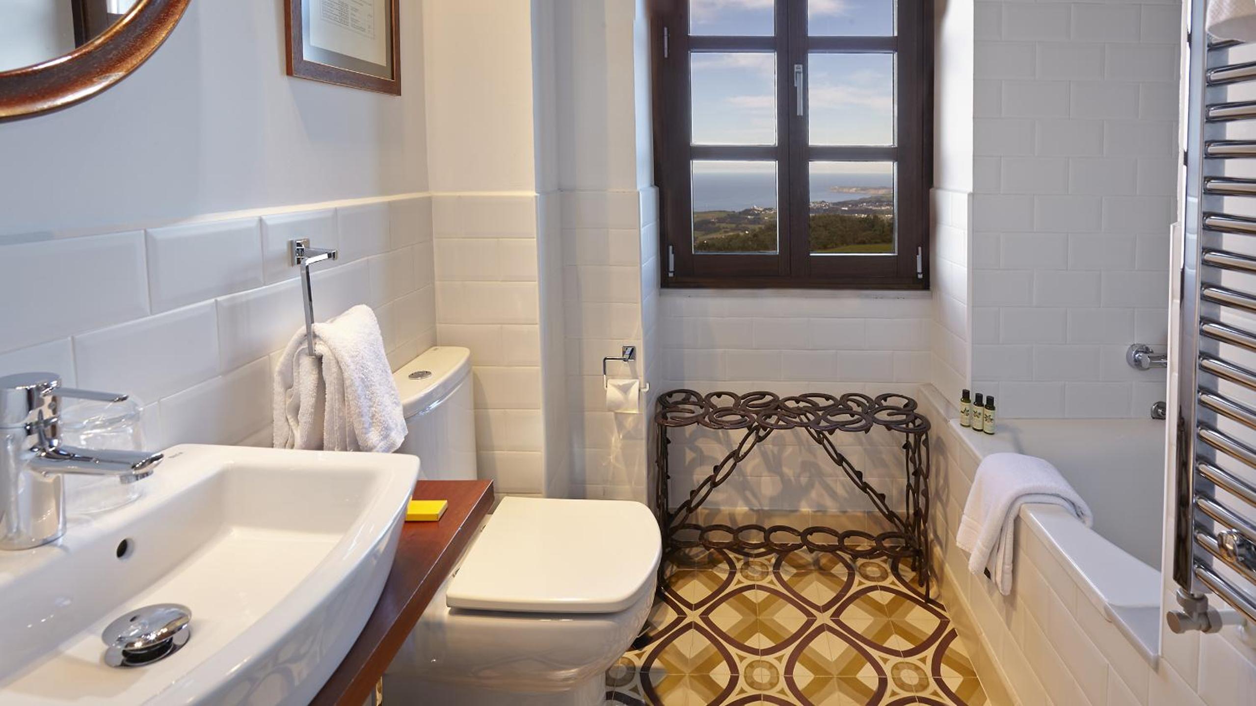 Superior Double or Twin Room photo 3