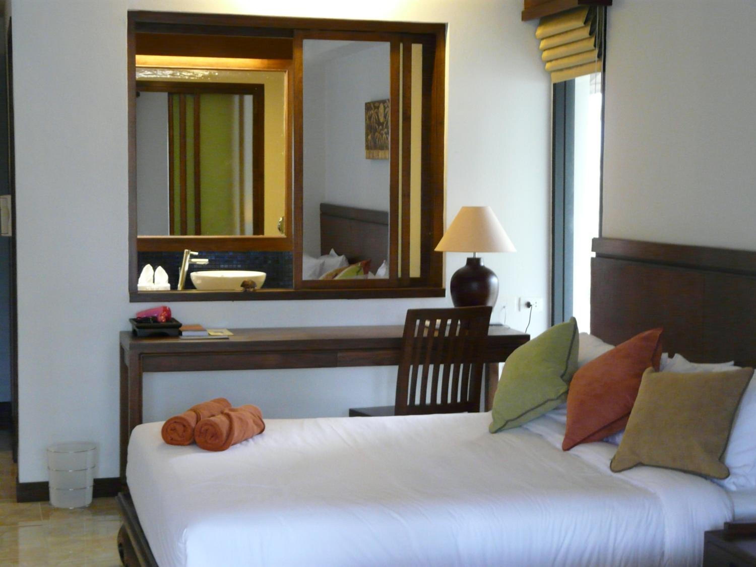 Deluxe Double Room with Balcony and Sea View