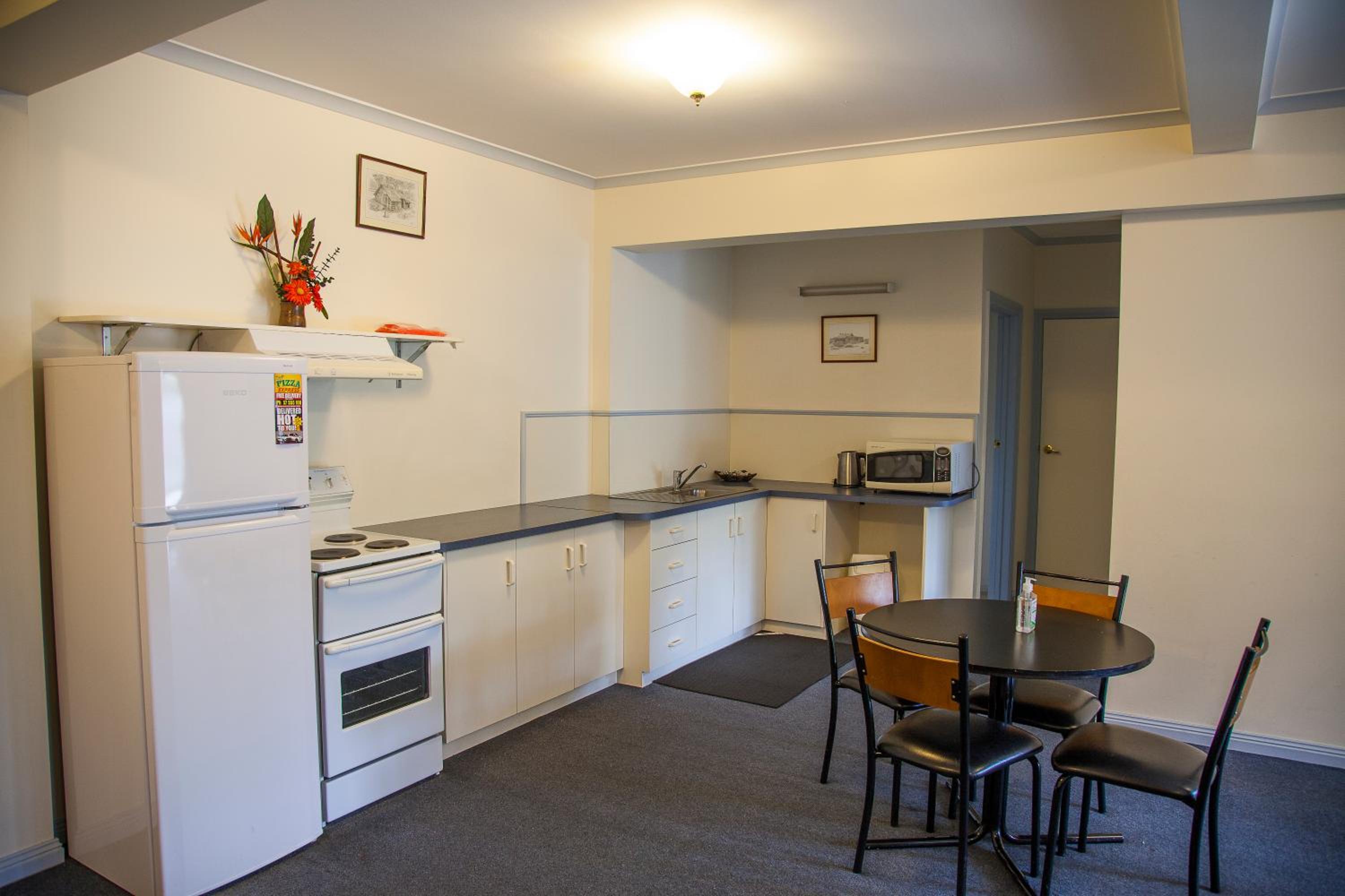 One-Bedroom Apartment - Photo 39