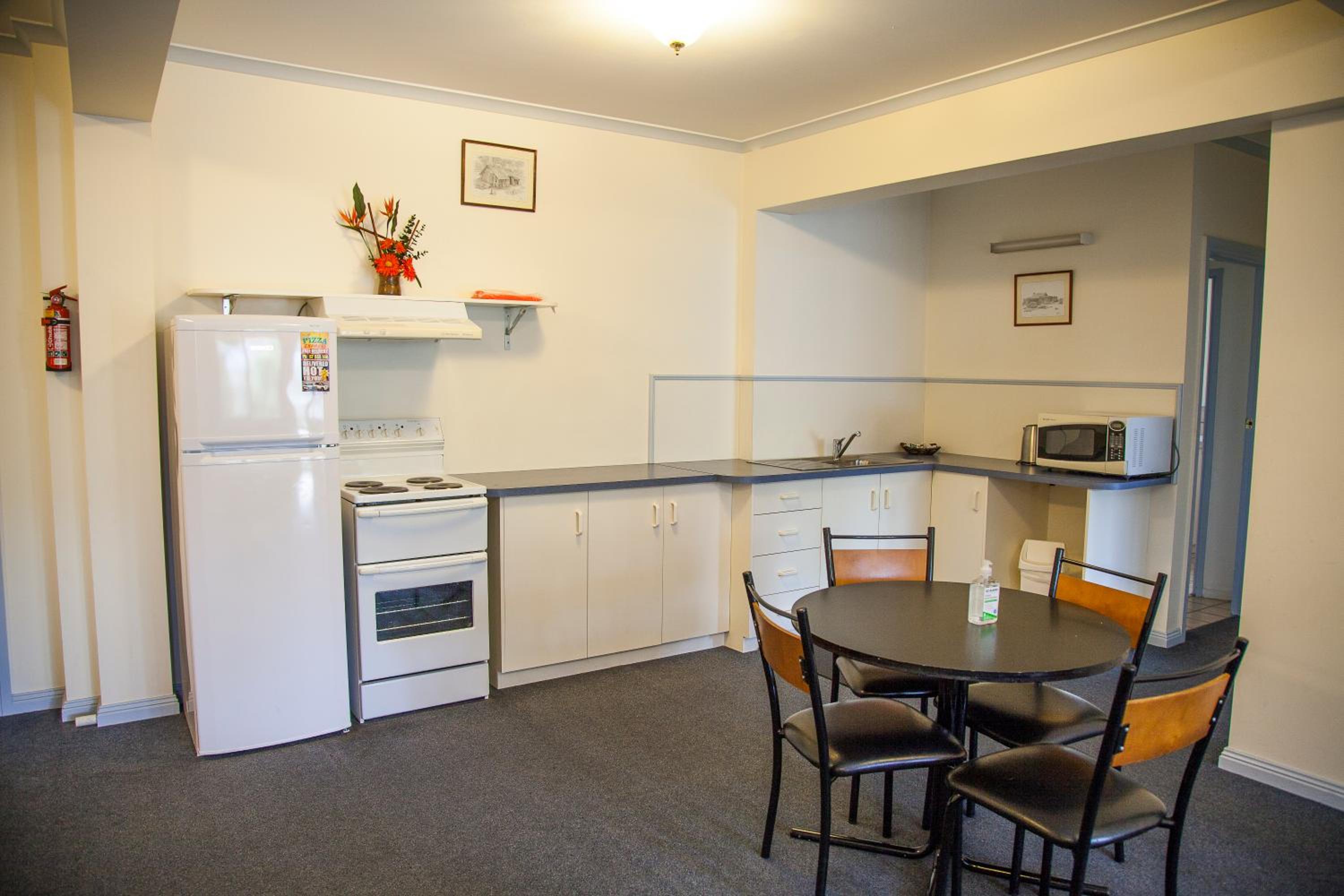 One-Bedroom Apartment - Photo 10