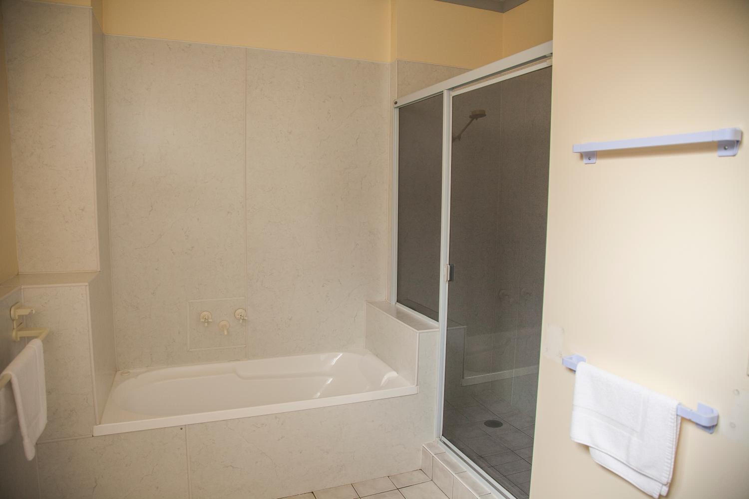 Three-Bedroom Apartment - Photo 13