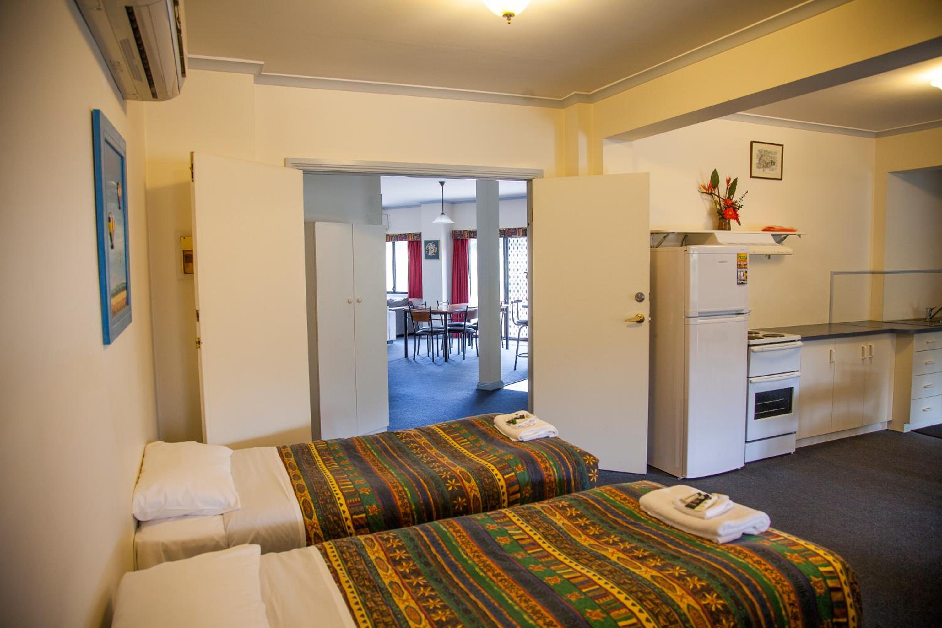 One-Bedroom Apartment - Photo 19