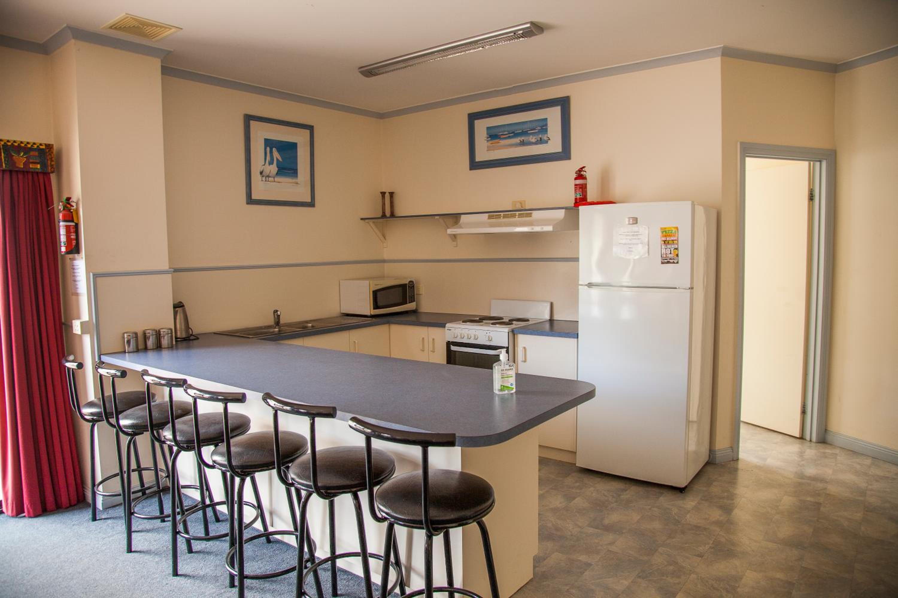 Three-Bedroom Apartment - Photo 18