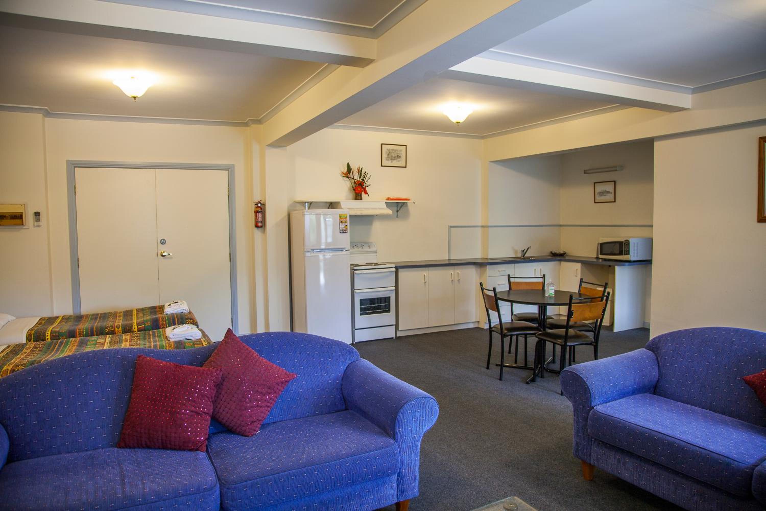 One-Bedroom Apartment - Photo 34