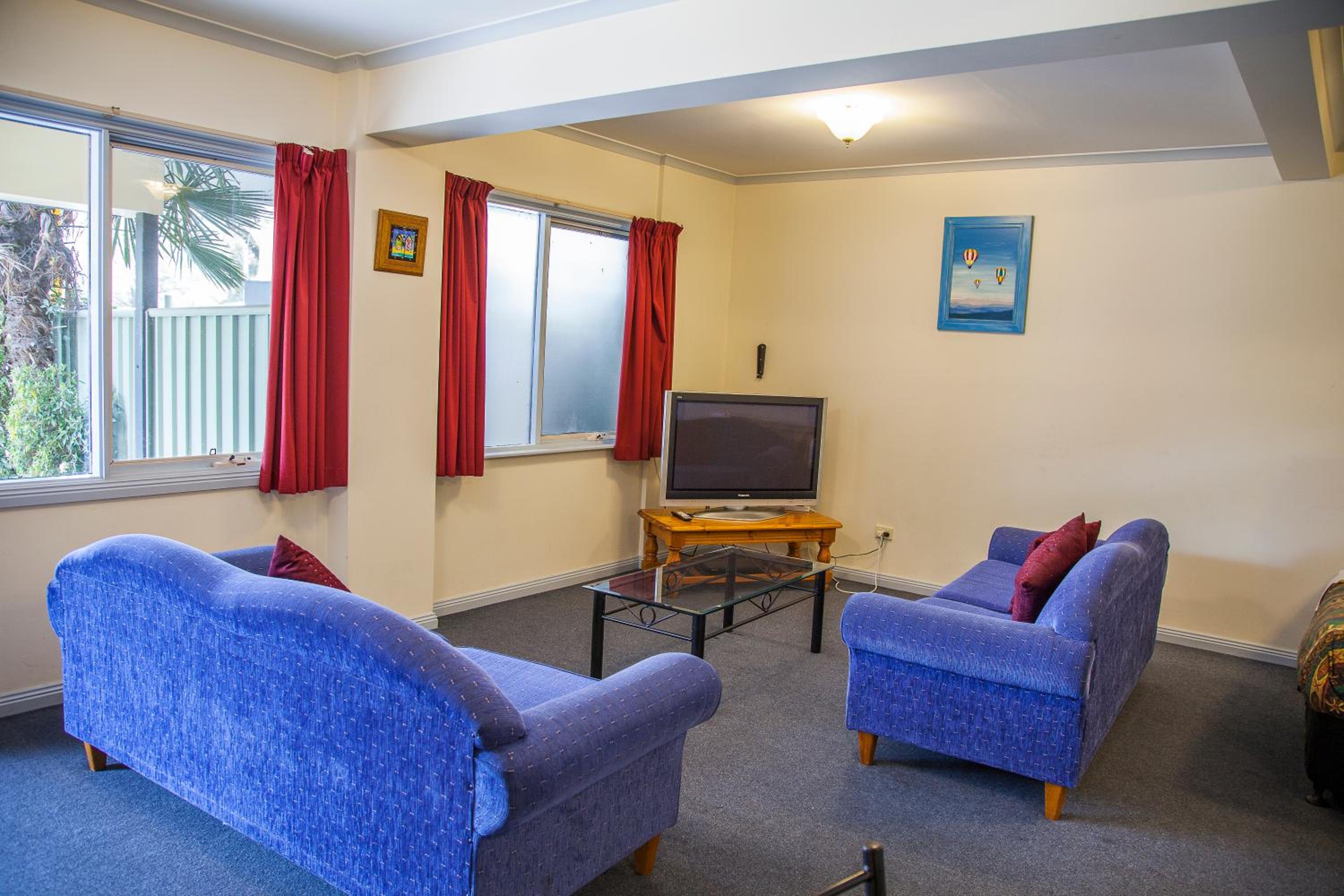 One-Bedroom Apartment - Photo 38