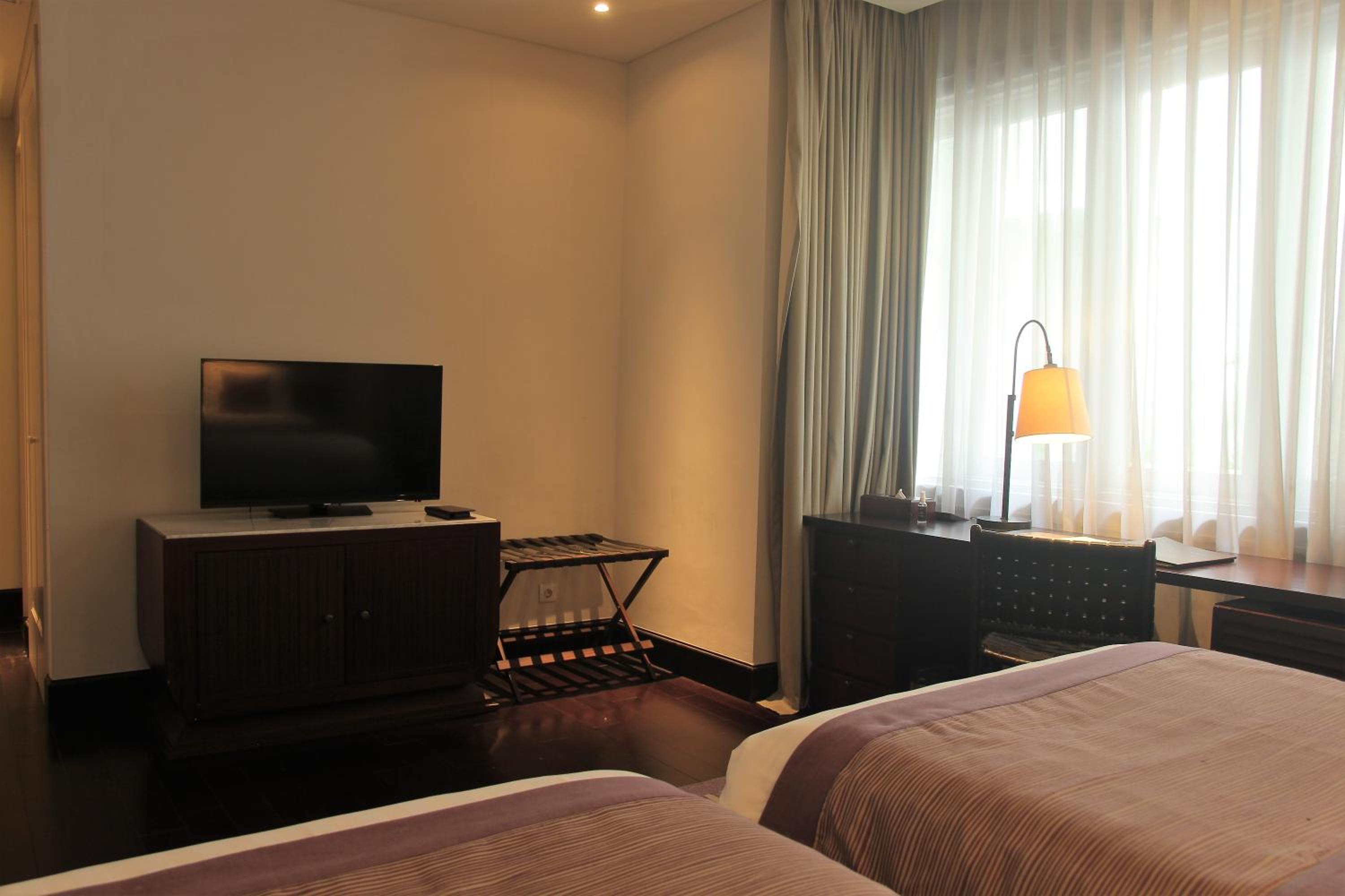 Deluxe King Room photo 2