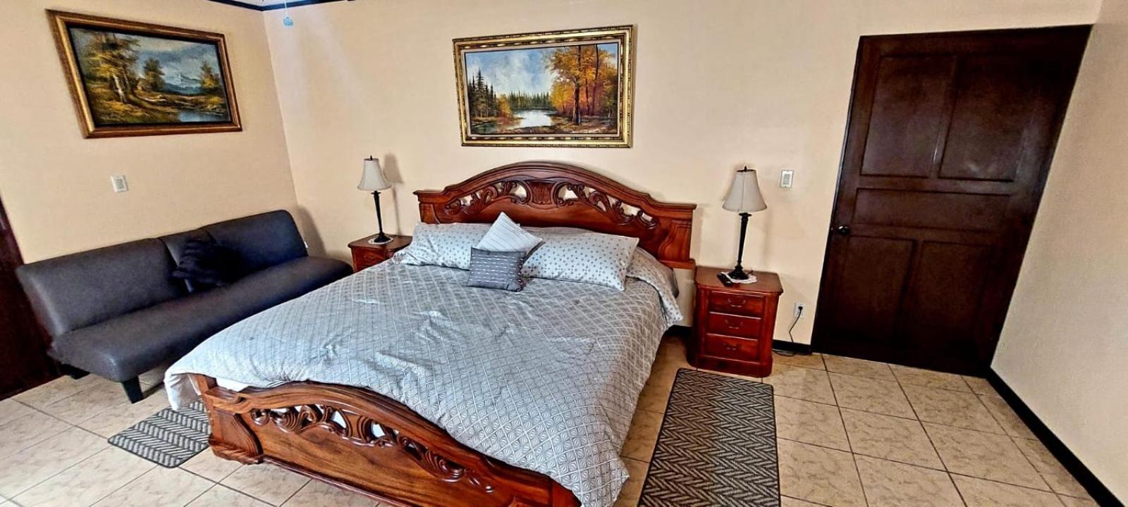 Standard King Room photo 3