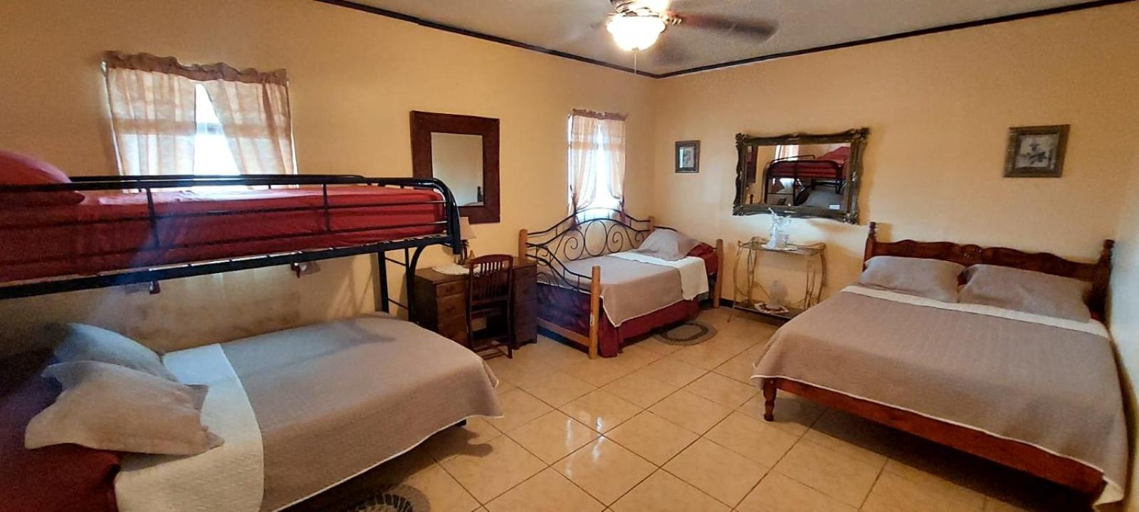 Standard Quadruple Room photo 1