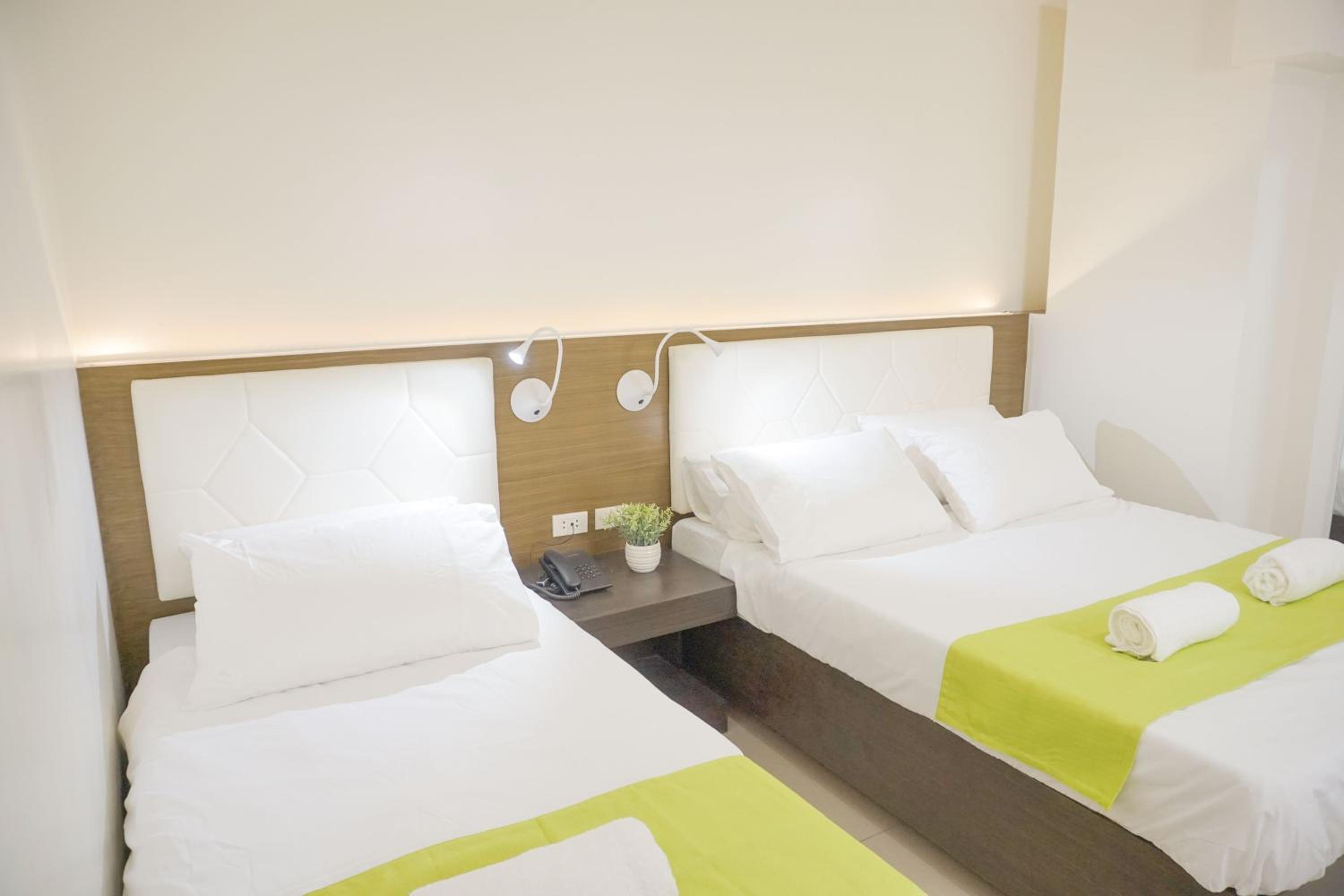 Deluxe Triple Room - Photo 2