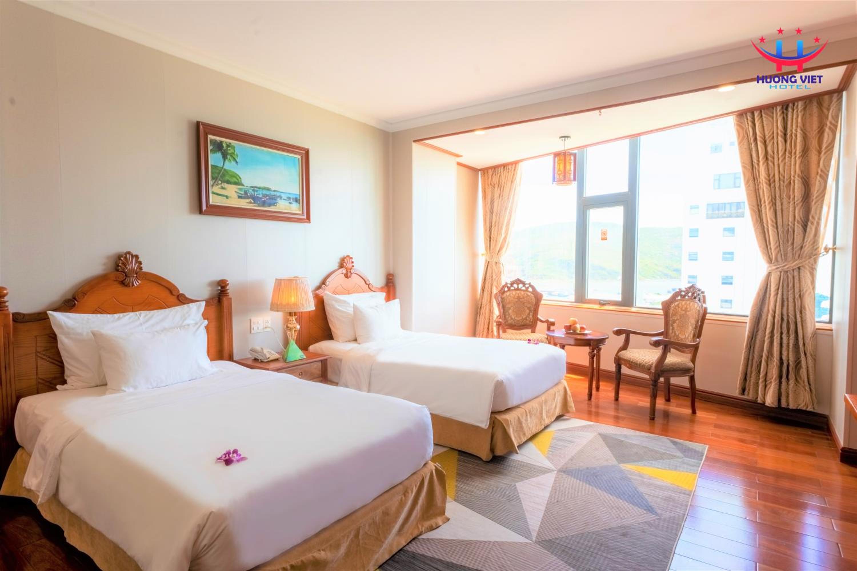 Deluxe Twin Room With Port View photo 3