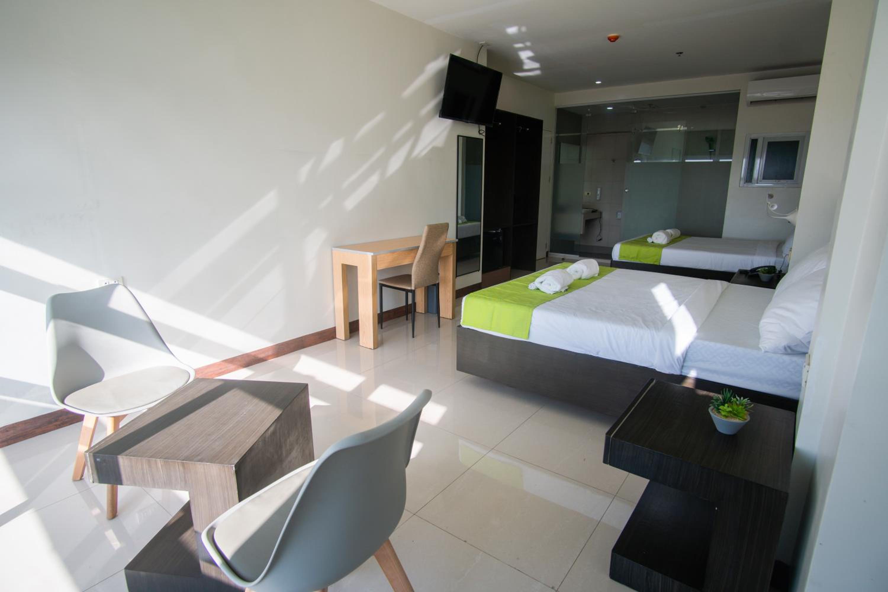 Family Suite - Photo 2