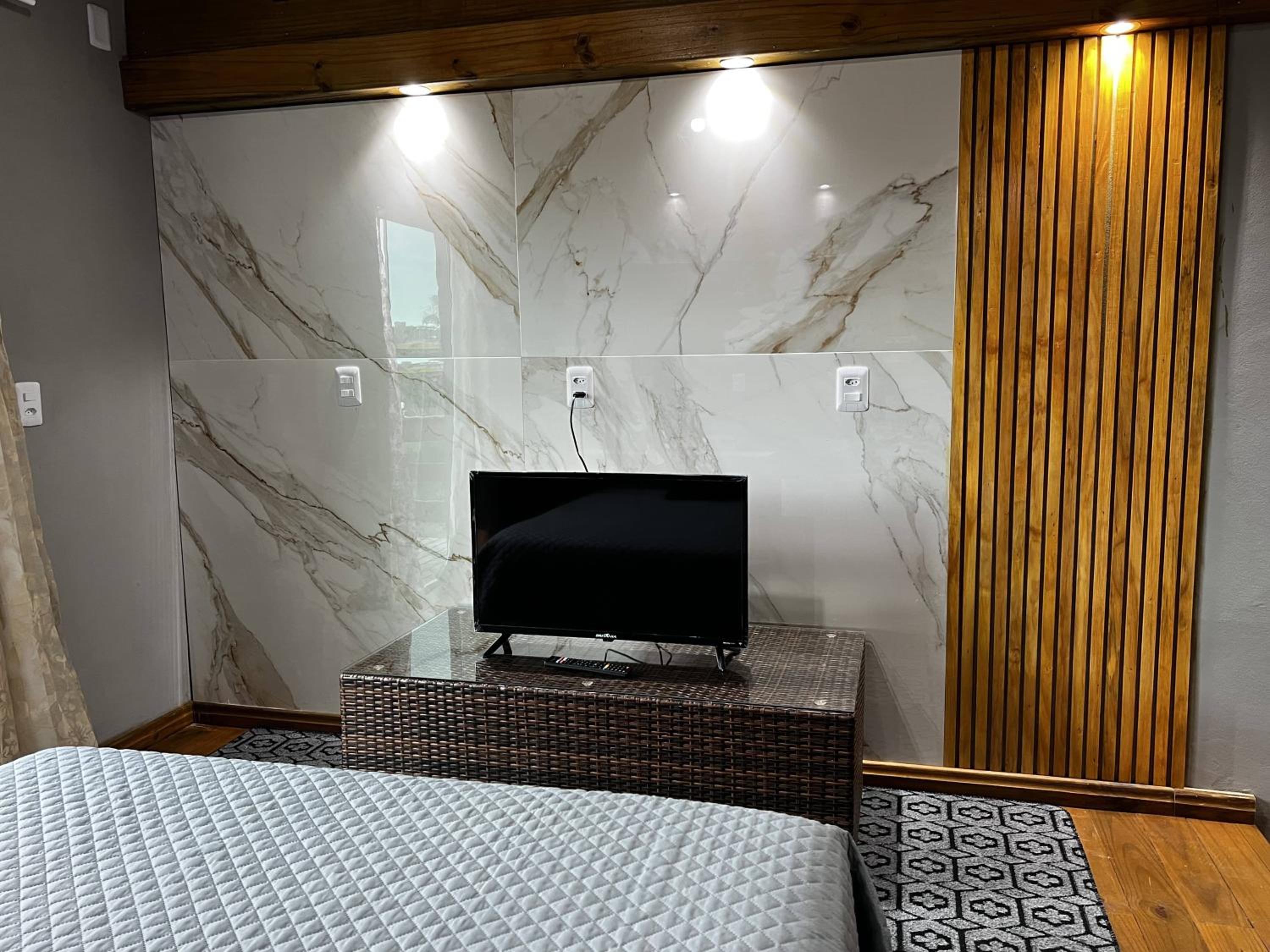 Apartment - Split Level - Photo 10