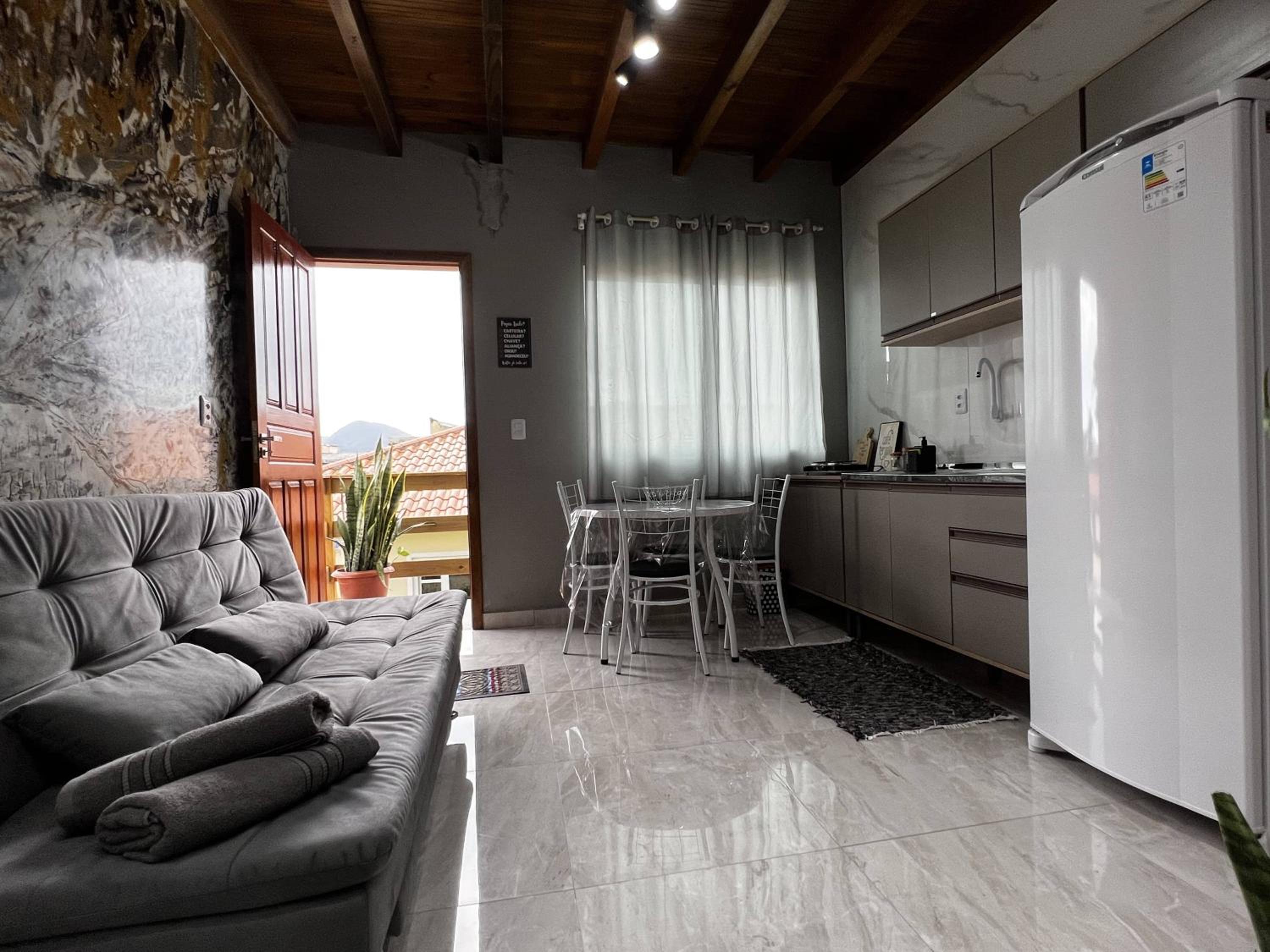 Apartment - Split Level - Photo 7