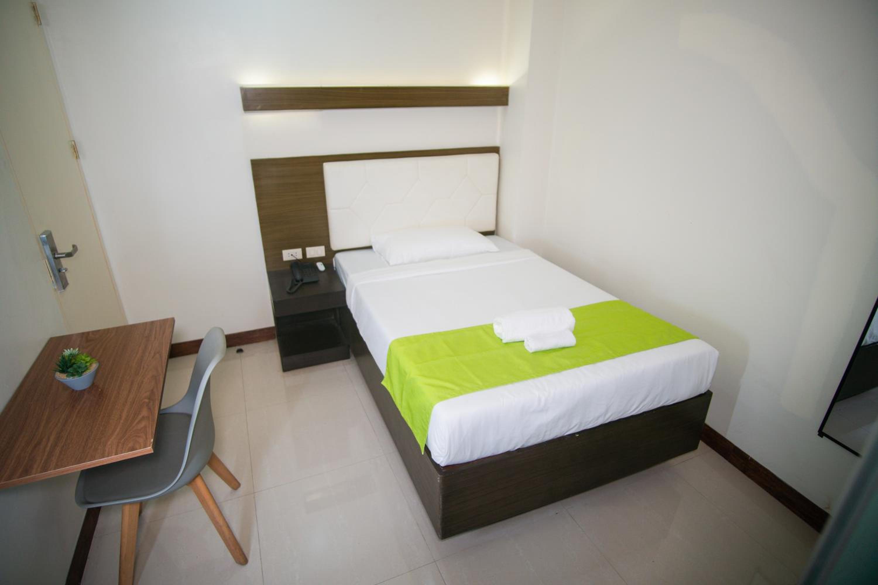 Standard Single Room - Photo 2