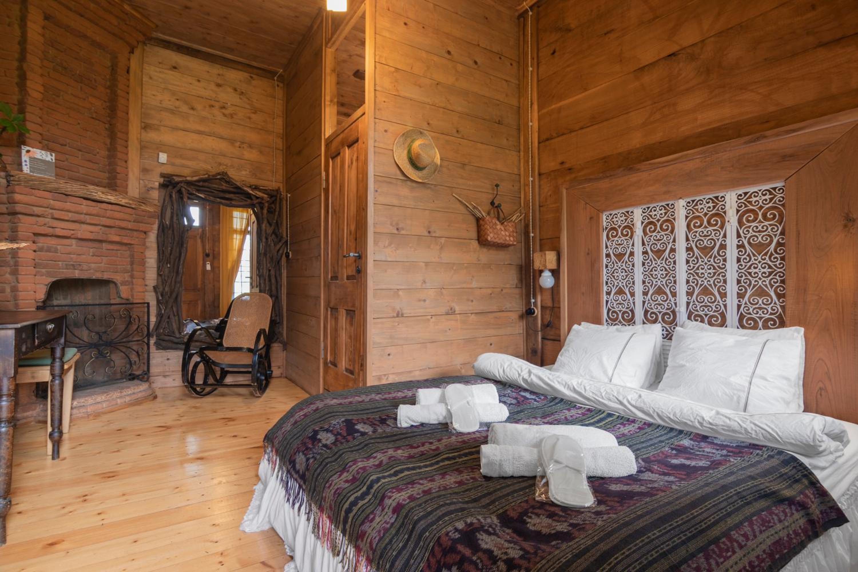 Double Room with Balcony - Photo 1