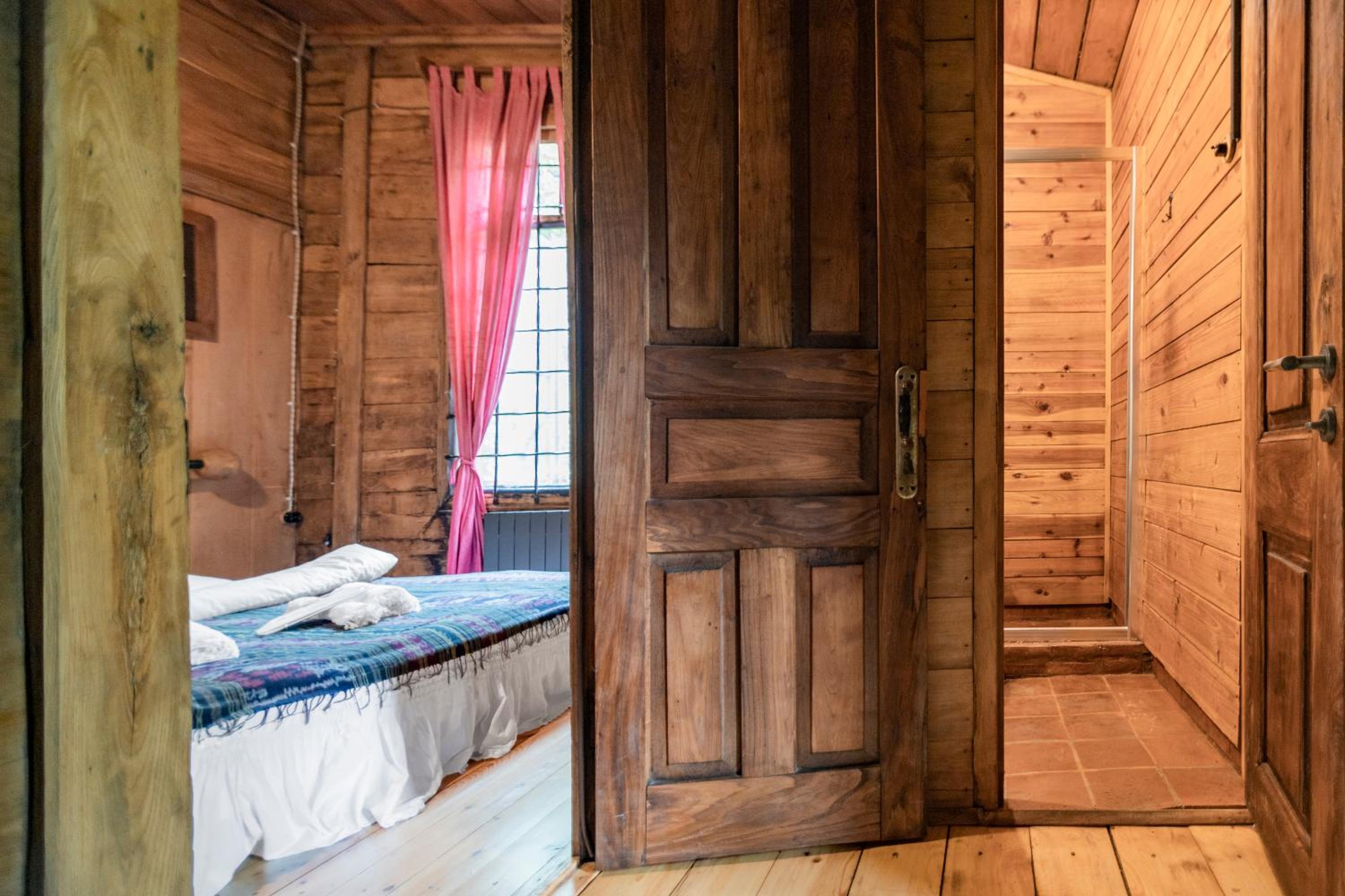 Double Room with Balcony - Photo 13