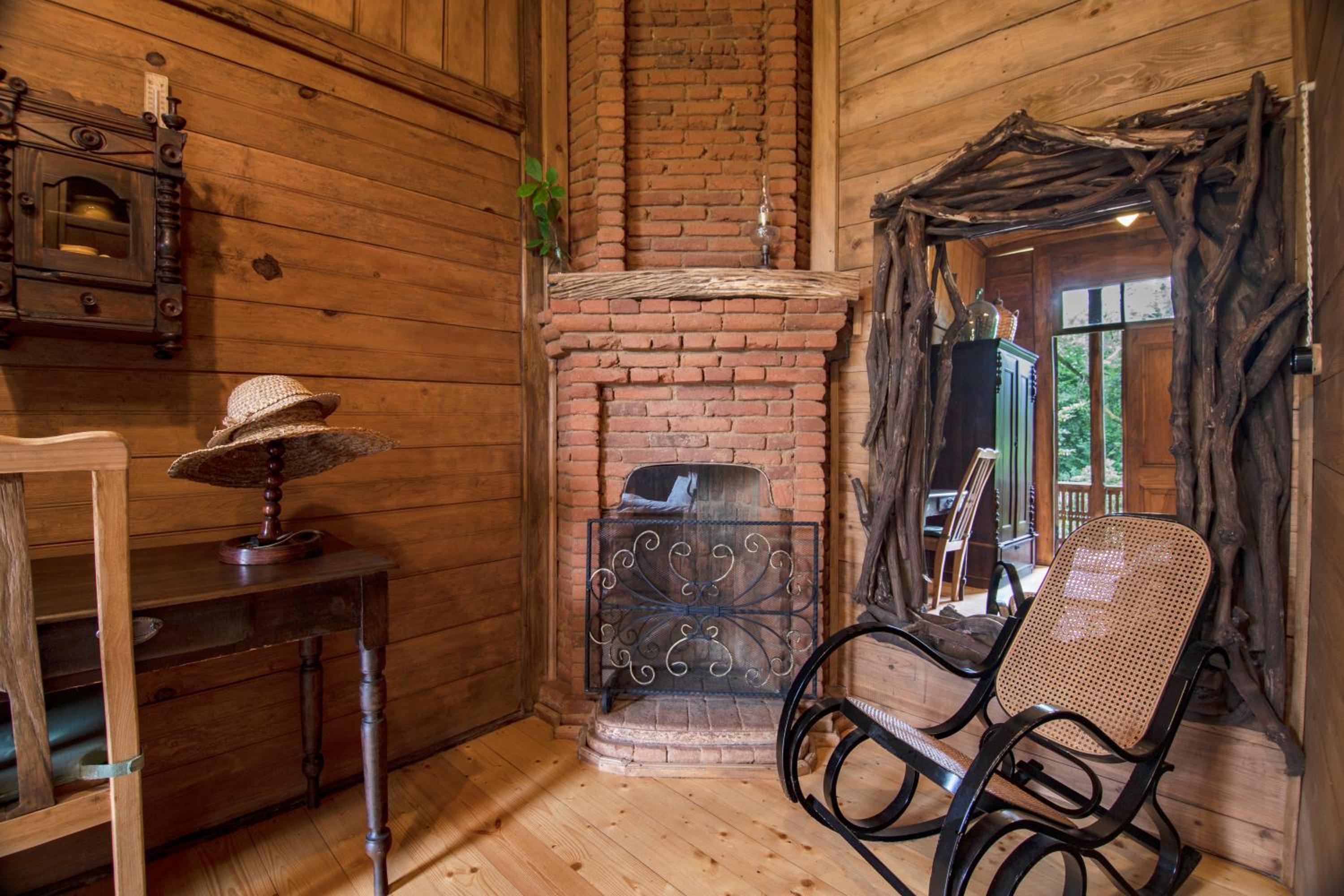 Double Room with Balcony - Photo 2