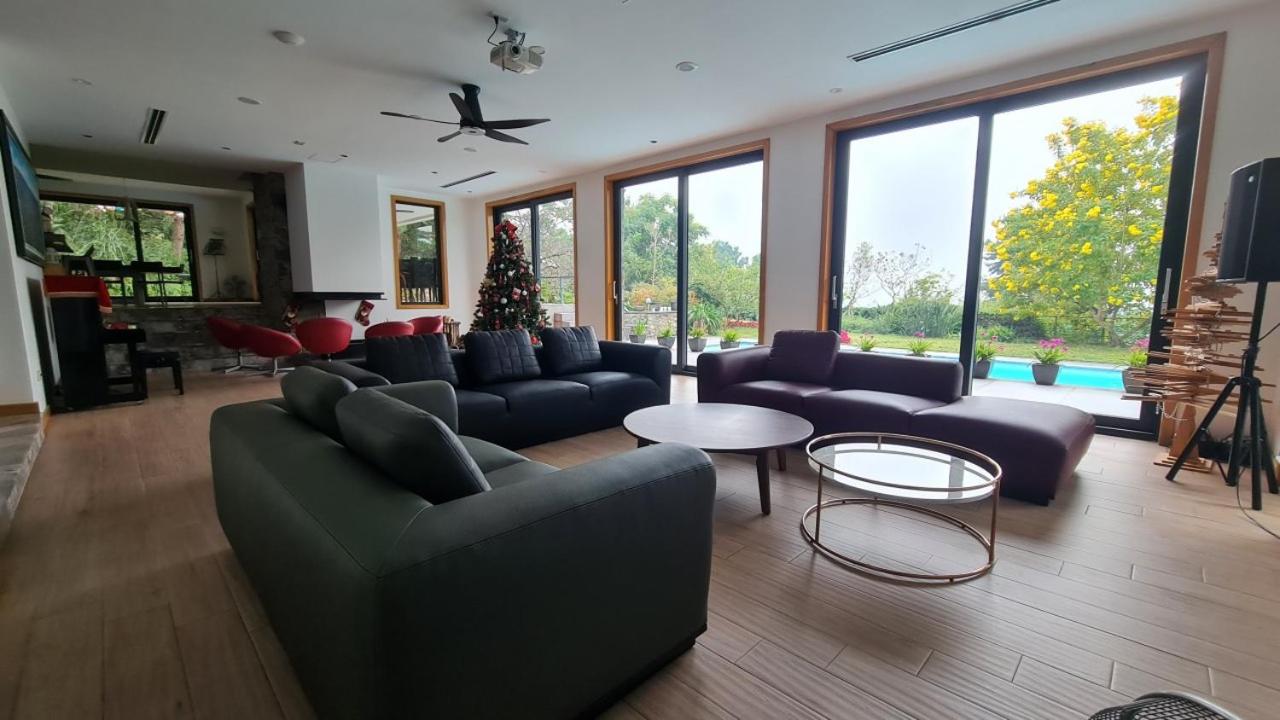 Villa photo 1
