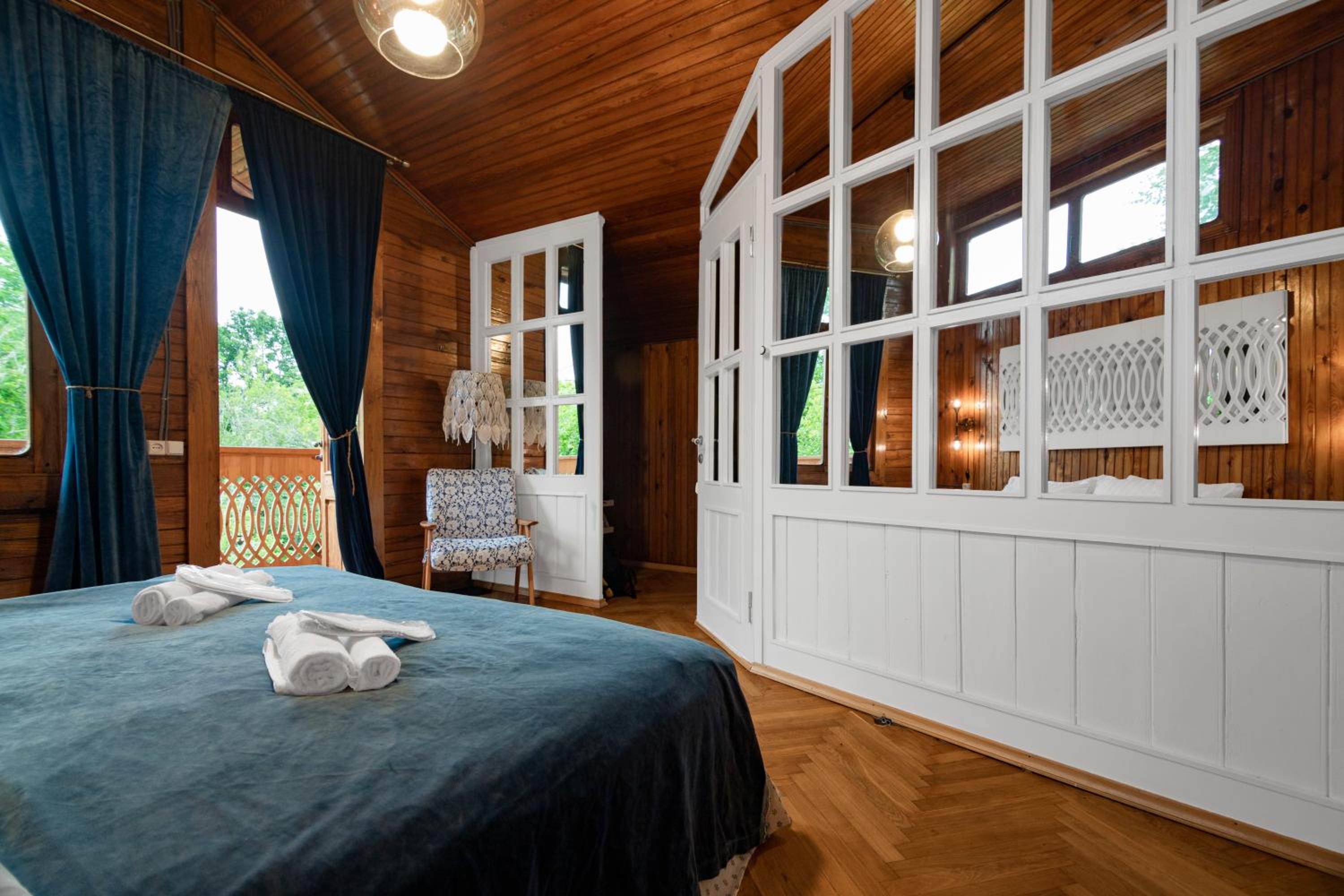 Double Room with Balcony - Photo 7