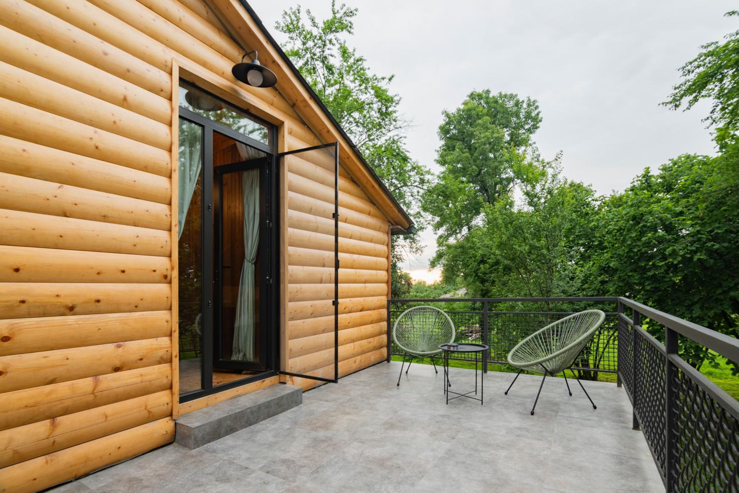 Double Room with Balcony - Photo 9