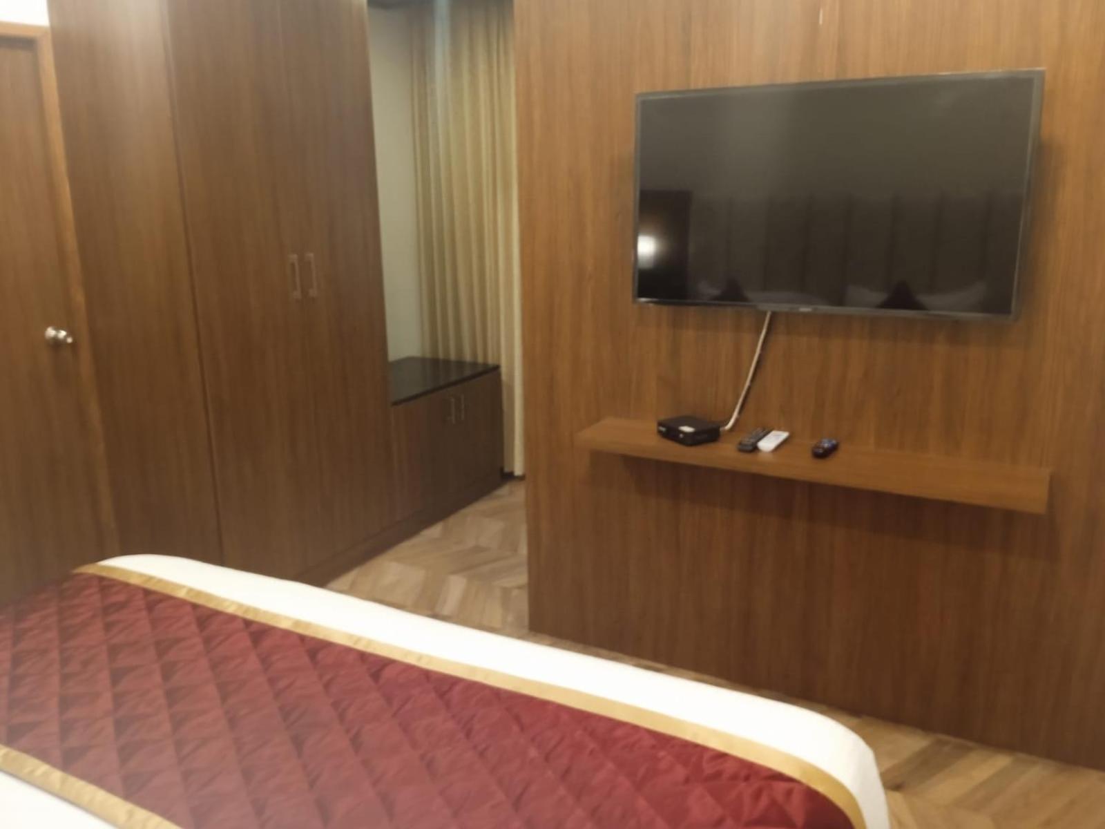 Deluxe Queen Room - Photo 3