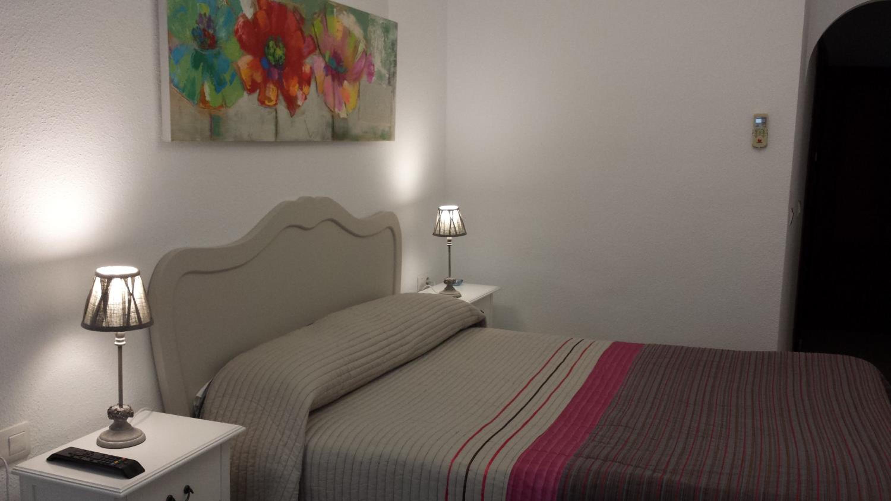 Double or Twin Room - Photo 6