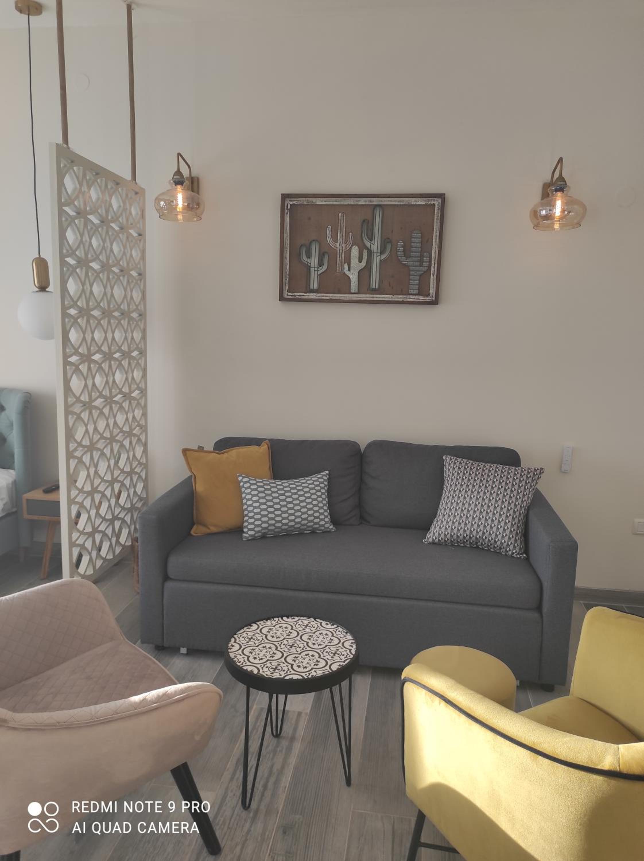 Suite - Photo 8