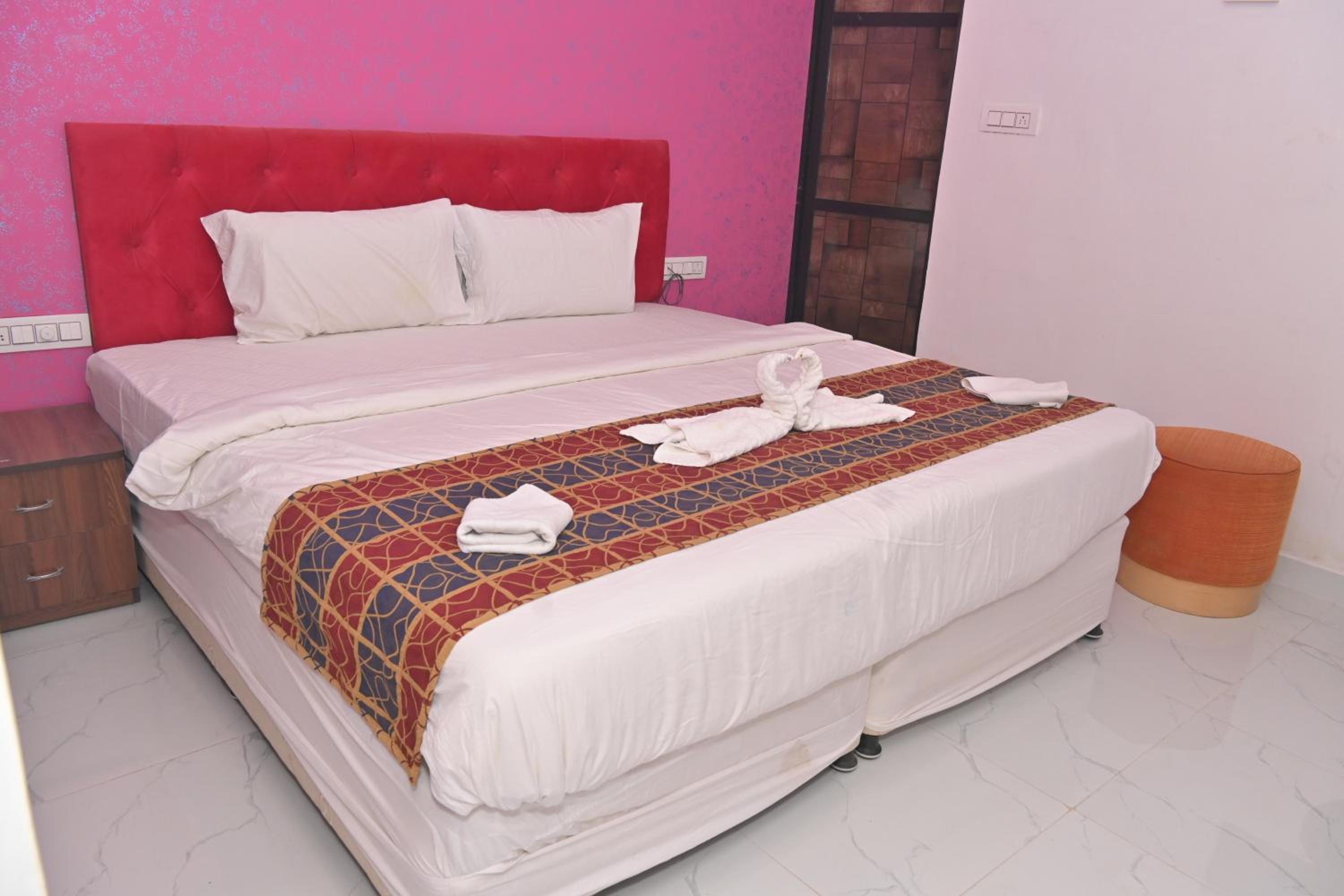 Deluxe Double Room - Photo 2
