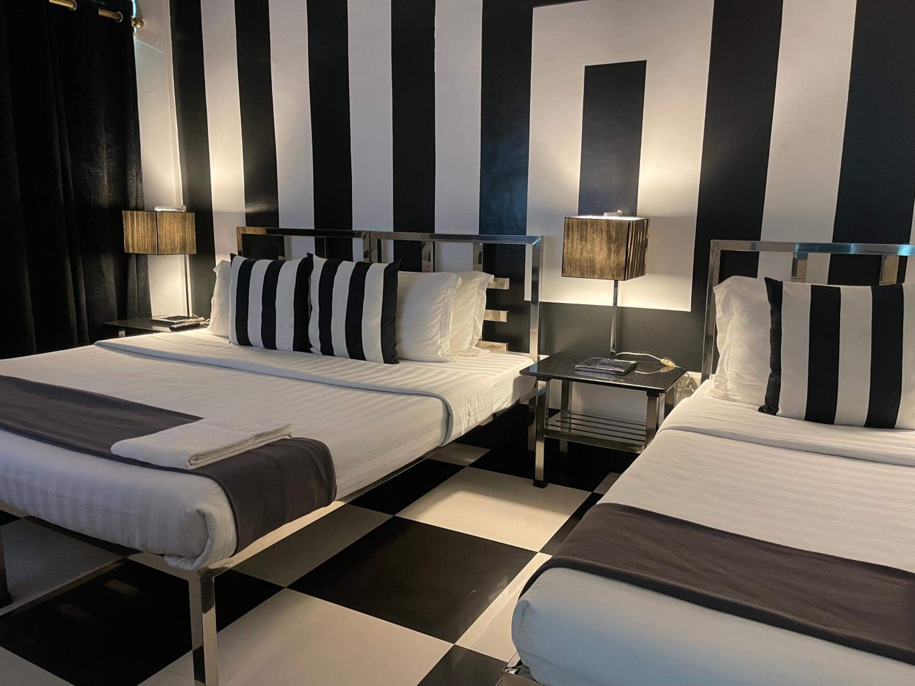 Quadruple Room with Terrace - Photo 10