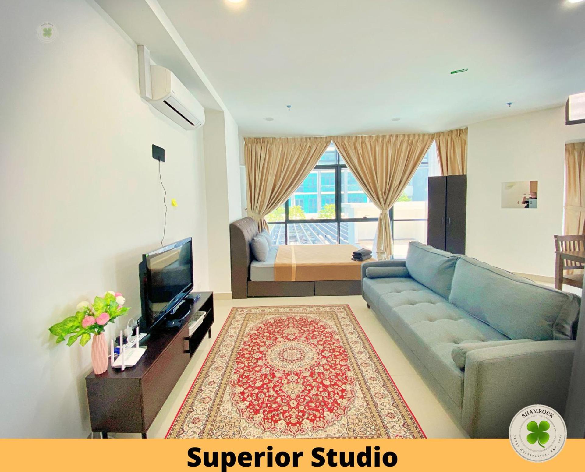 Superior Studio