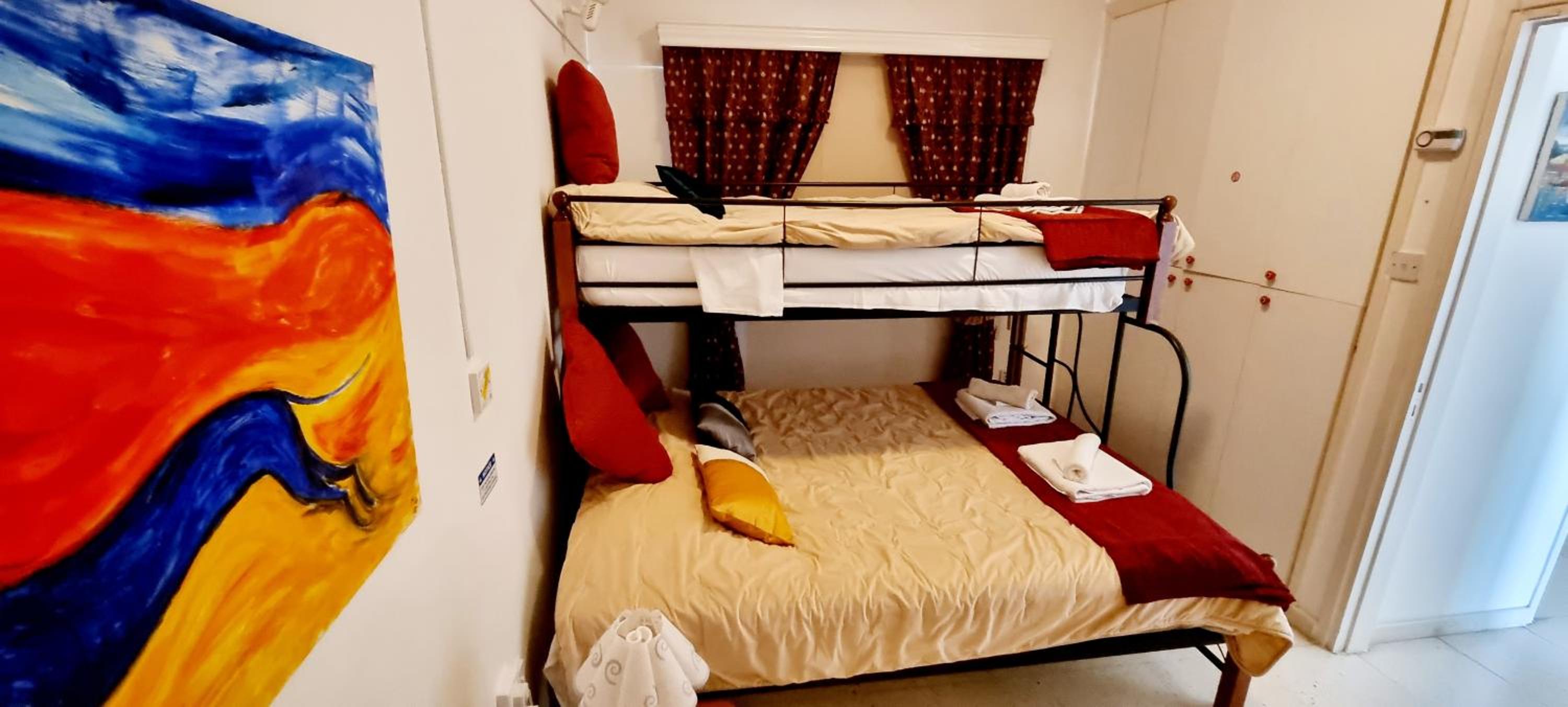 One-Bedroom Apartment - Photo 15