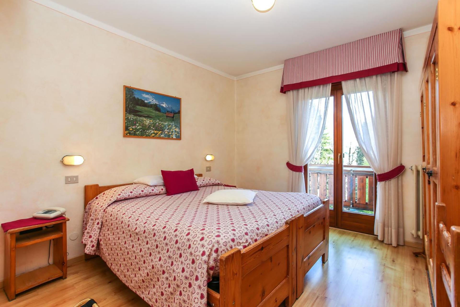 Standard Double Room - Single Use photo 1